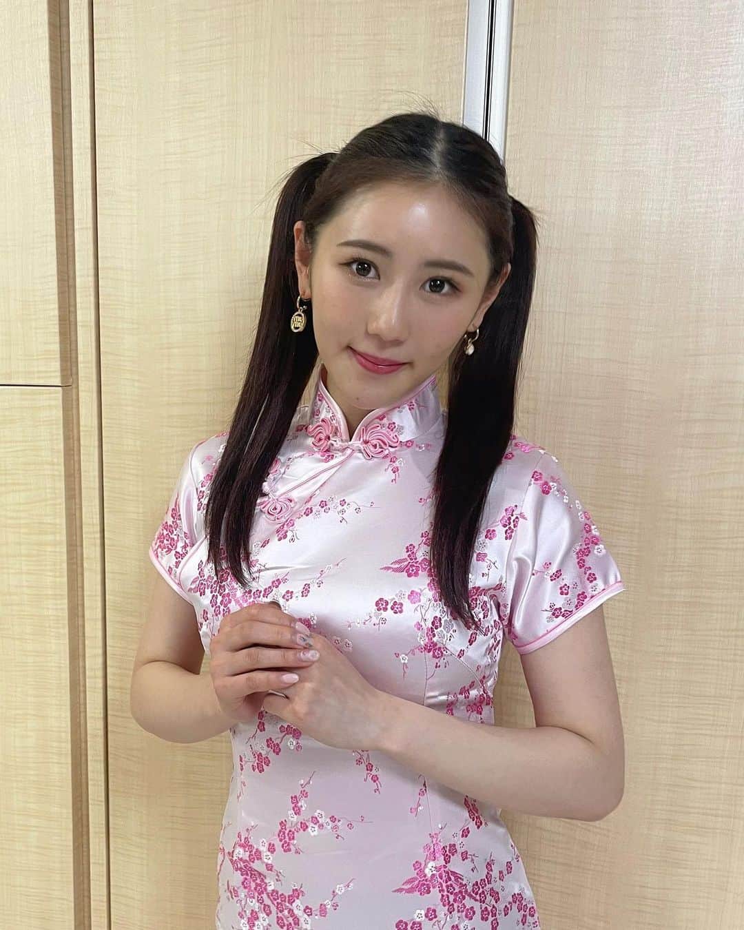西野未姫さんのインスタグラム写真 - (西野未姫Instagram)「チャイナ服🫣💓💓  #コスプレ #チャイナ服 #ツインテール #どうですか」5月10日 17時19分 - nishinomiki_official