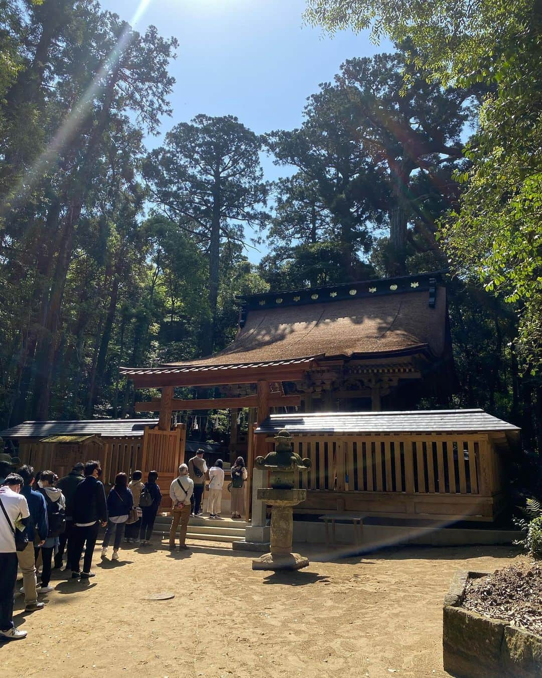 小山ひかるさんのインスタグラム写真 - (小山ひかるInstagram)「茨城県にある人気のパワースポット 鹿島神宮に行ってきました⛩✨ 空気も綺麗で とても神聖な場所でした💓 . 朝早起きして行った甲斐があったなぁ☺️ 御朱印もいただいて おみくじも大吉!!🥠💕 . とても素敵な1日の始まり😌🌈 他にも色んな神社仏閣 行きたいなぁ〜♪♪ . . #鹿島神宮 #鹿島神宮パワースポット #パワースポット #神社 #神宮 #神社巡り #神社仏閣 #茨城県 #⛩ #神聖な場所 #神様 #ご挨拶 #早起き #早起きは三文の徳 #おみくじ #おみくじ大吉 #大吉 #御朱印 #綺麗な空 #癒し #powerspot #happy #smile #奥宮 #rienda」5月11日 16時28分 - hikaru_kym