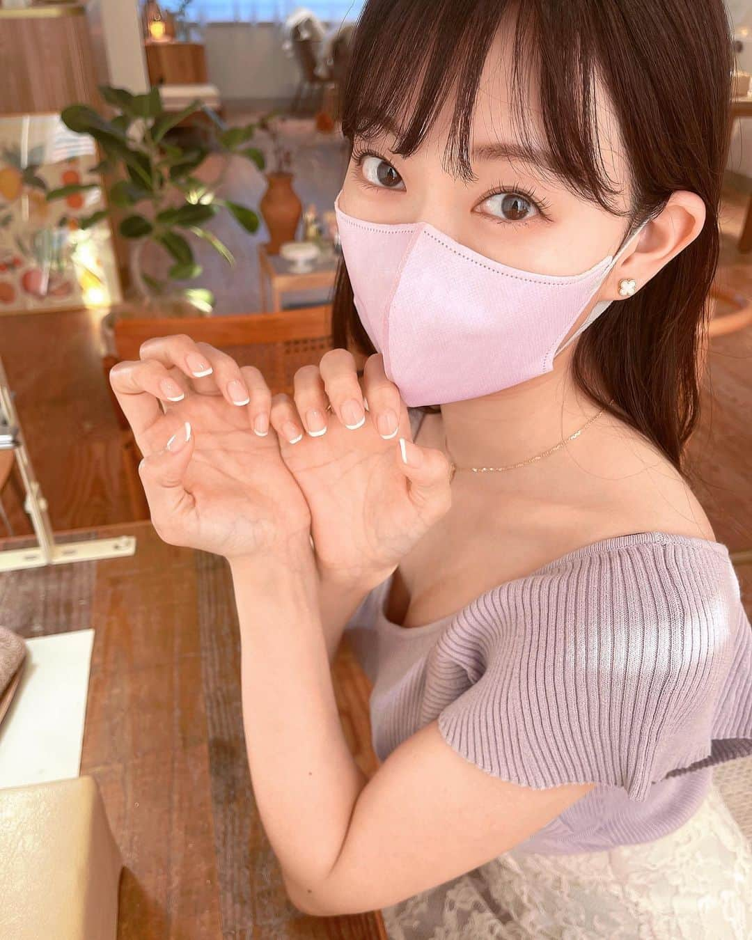 渡辺美優紀さんのインスタグラム写真 - (渡辺美優紀Instagram)「. 王道のフレンチネイルって意外に初めてかも🌷 . #nails #フレンチネイル」5月11日 17時51分 - miyukichan919