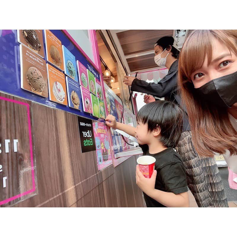 川崎希さんのインスタグラム写真 - (川崎希Instagram)「ice cream😋  カゲトラは新作のぷにっとスライム味がいいみたい💓💓💓  スライムにハマり出してます😳😳😳  #サーティーワン」5月11日 23時19分 - kawasakinozomi