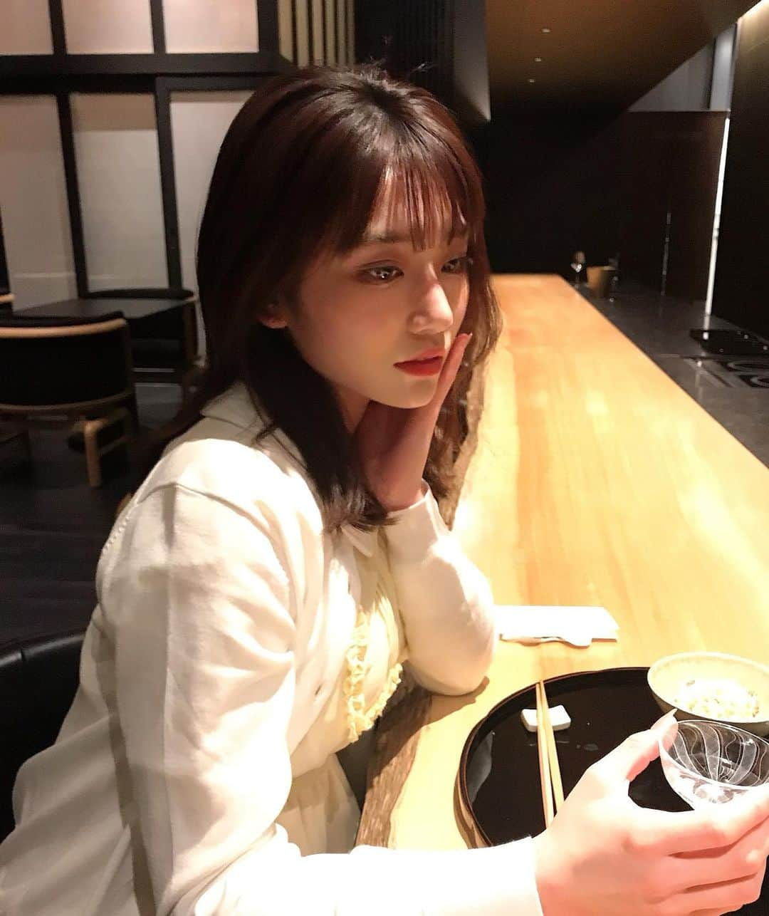 河北彩花さんのインスタグラム写真 - (河北彩花Instagram)「⁡ ⁡ あんまりお酒を飲む事は少ないけど 久しぶりに飲んだ日だよ‥❤︎ ⁡ ⁡ 飲んだのは純米大吟醸の日高見っていう日本酒🍶 ⁡ ⁡ 日本酒は強くて美味しいって感じられなかったけど これはスゴく美味しくて好きな味だった♡゛ ⁡ ⁡ ⁡ 初めて一人で1合飲んじゃった🙏🏻❕ ⁡ でもこんなに飲んだ事なかったから 目がうるうるだし顔も赤い...😂💦💦（笑）   #休日の過ごし方  #日本酒  #日高見」5月11日 23時27分 - saika_kawakita__official