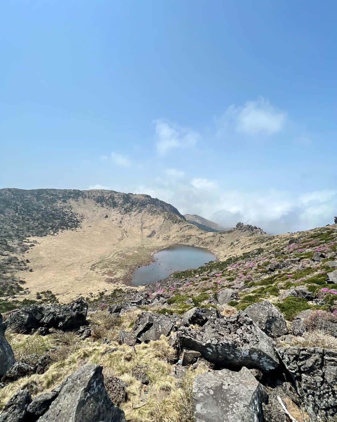 キム・ジェギョン さんのインスタグラム写真 - (キム・ジェギョン Instagram)「한라산 완등 ⛰」5月12日 11時57分 - _kimjaekyung_