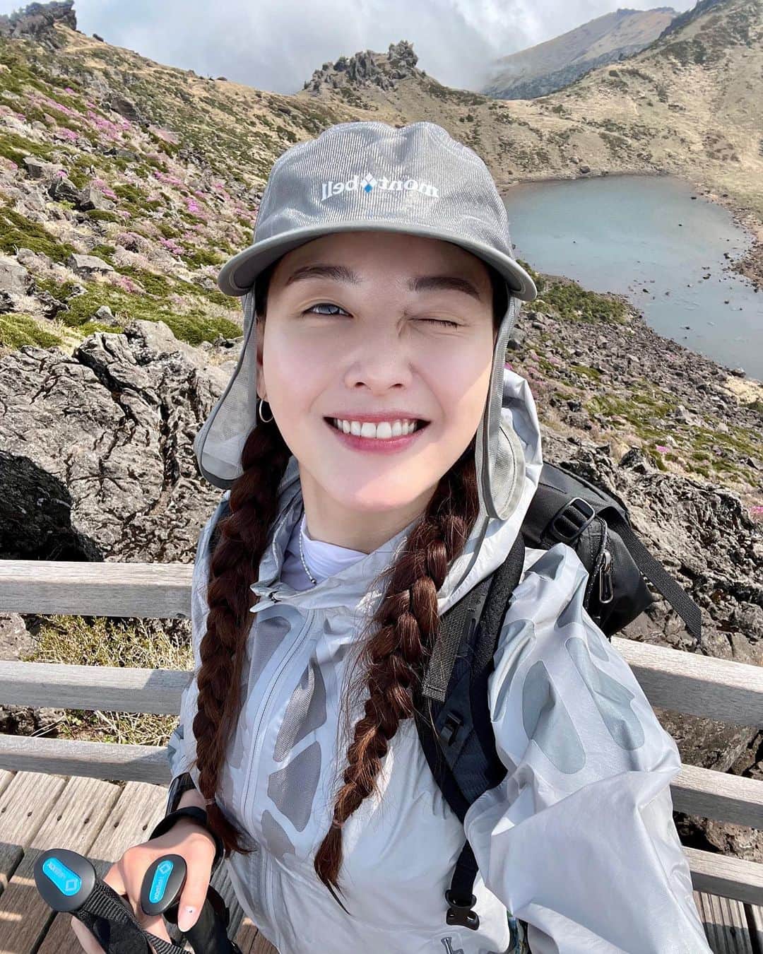 キム・ジェギョン さんのインスタグラム写真 - (キム・ジェギョン Instagram)「한라산 완등 ⛰」5月12日 11時57分 - _kimjaekyung_