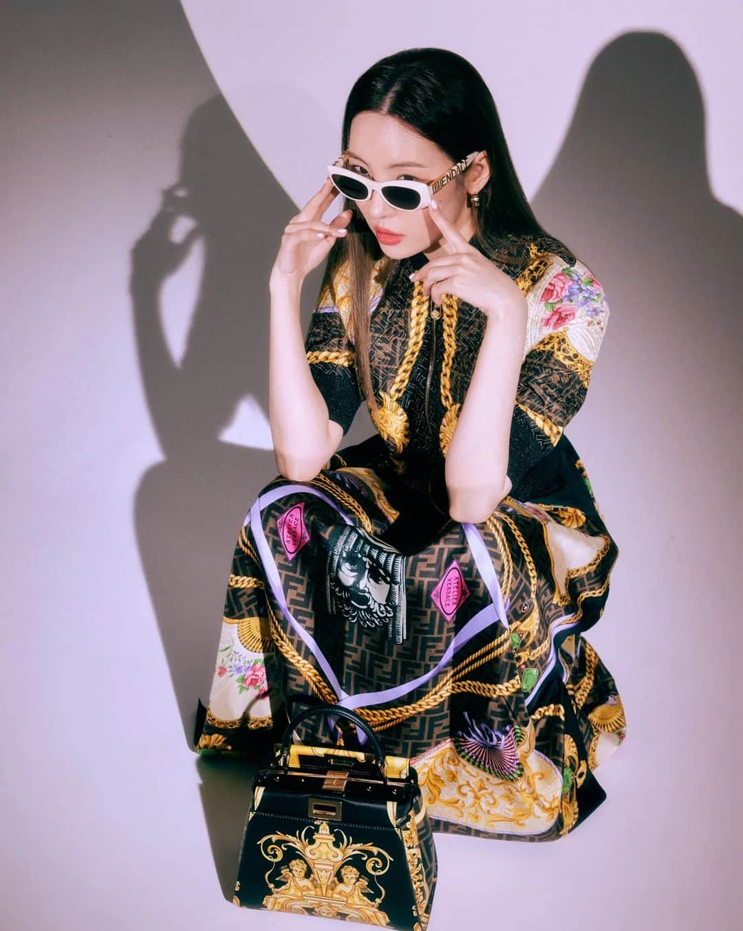 ソンミさんのインスタグラム写真 - (ソンミInstagram)「FENDACE💛🤎🖤💜💚  @fendi @mrkimjones #FENDACE #VERSACEBYFENDI」5月12日 16時46分 - miyayeah