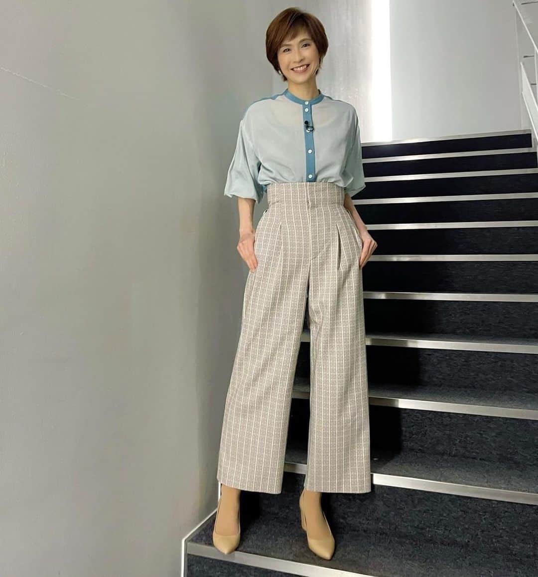 今村涼子さんのインスタグラム写真 - (今村涼子Instagram)「#衣装#ブラウス#グラン山貴 #パンツ#Antissu #Jチャン天気」5月12日 21時07分 - ryoko.imamu