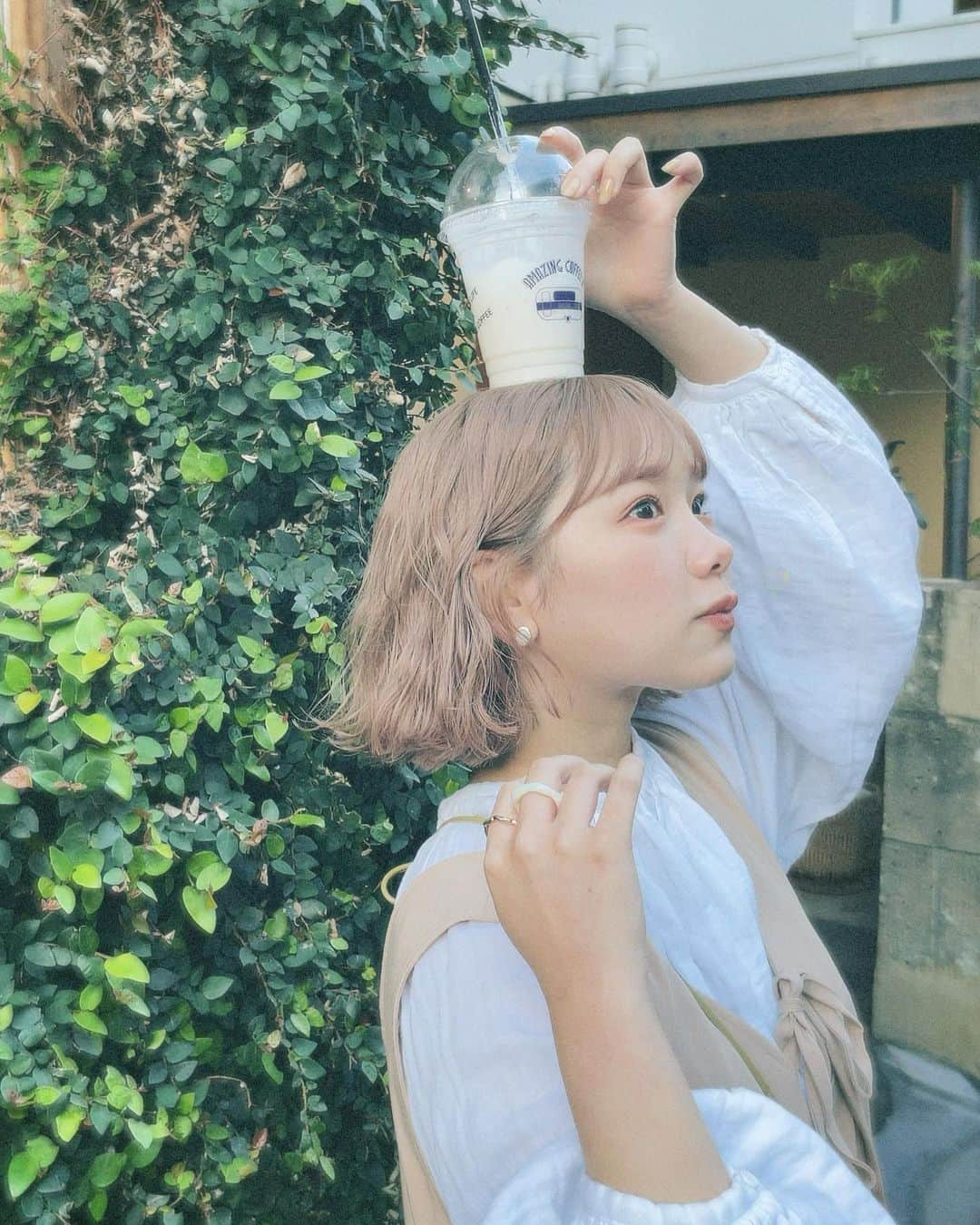 きりまるさんのインスタグラム写真 - (きりまるInstagram)「. 中目黒に お散歩しに行った日🔅 天気よくてしあわせやった〜  ももかとおると ずっと笑ってるなぁ 友だちって幸せ。🤲🏻 （ もう彼氏になってくれん？）  みーんなずっと幸せでいて欲しい！ さいきん1日が一瞬で終わって足りん って感覚やけど それはその分充実してる ってことなんかな🖖🏻  あと数ヶ月前、毎日泣いてるほど 辛い時期があったけど、なんでも勉強と 思うようになってから、どんだけ辛いことも 前向きに捉えれるようになった！  人生って勉強だなあ〜 . .」5月12日 21時19分 - kirimaruuu