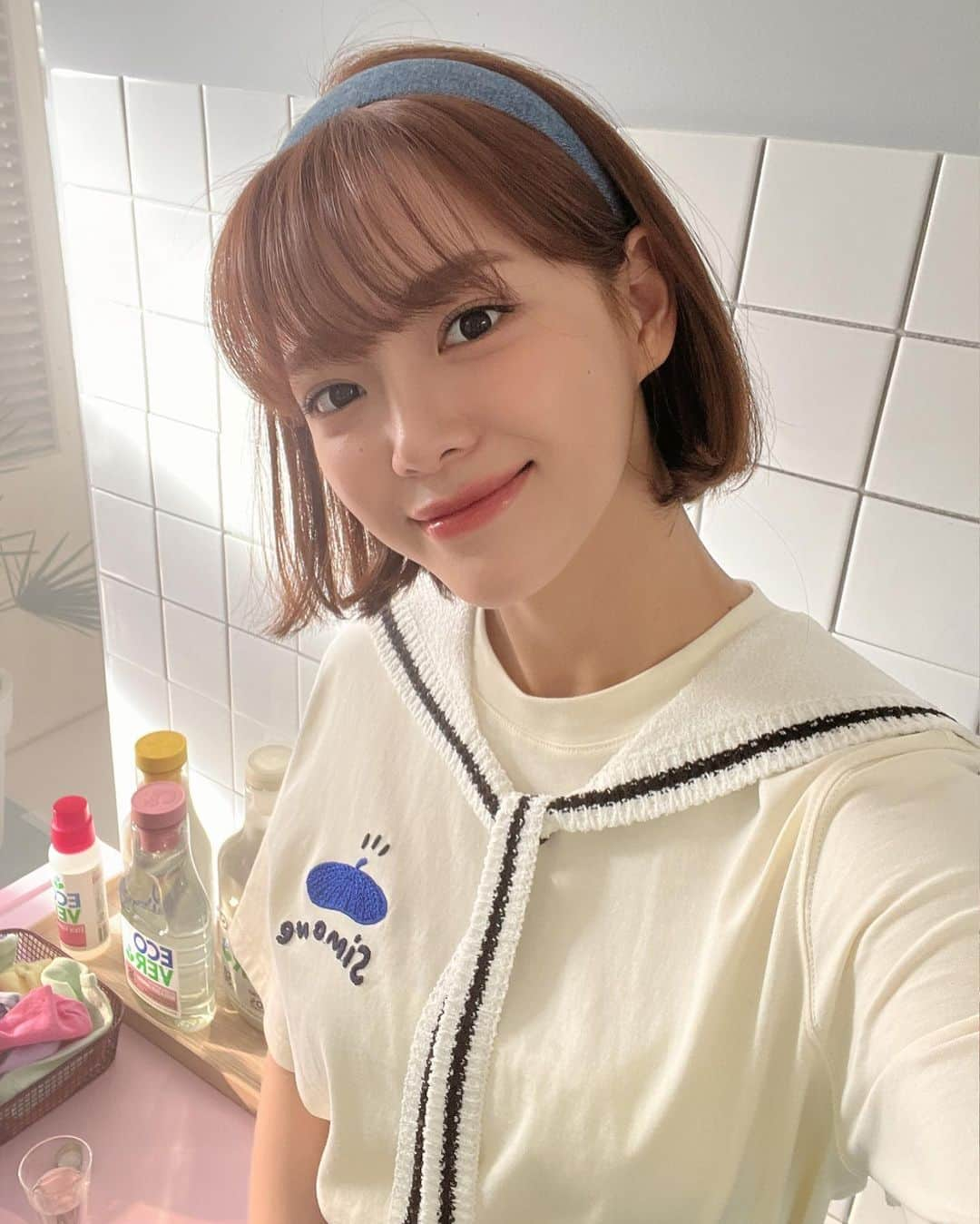 キム・セジョン（Gugudan SeMiNa）さんのインスタグラム写真 - (キム・セジョン（Gugudan SeMiNa）Instagram)「#별빛청하  드디어 개시!!💙  (근데 진짜 솔직히 말씀드리면  이거 받고 혼자 촬영 축하한다고 까마시다 3병 금방깠어요... 농담아니고 진.짜 맛있으니까  조심해서 드세요!)」5月13日 10時10分 - clean_0828