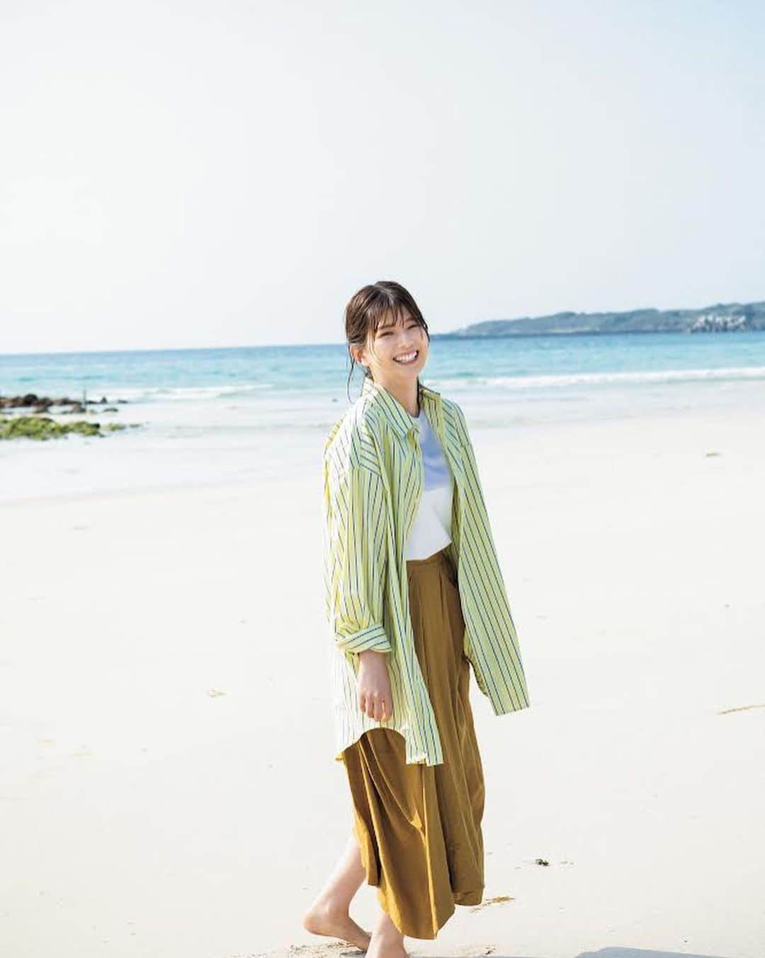 週刊少年マガジンさんのインスタグラム写真 - (週刊少年マガジンInstagram)「2022年5月11日(水)発売の「#週刊少年マガジン 」24号に、#櫻坂46 の#渡邉理佐 さんが登場！  卒業前ラストグラビア🥲✨  ---  撮影 / 細居幸次郎 スタイリング / 優哉 ヘアメイク / 田村直子 デザイン / 坂上和也(banjo)」5月13日 15時02分 - shonenmagazine.kousiki