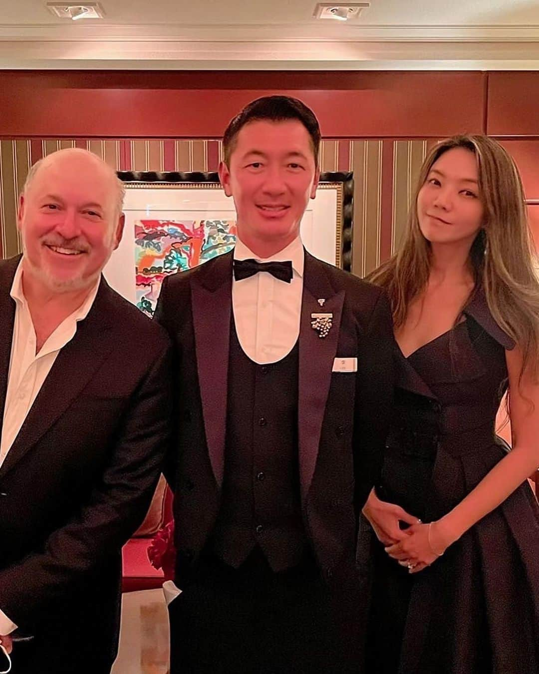 和央ようかさんのインスタグラム写真 - (和央ようかInstagram)「Celebration dinner of the great trip🥂🍽@Les Saisons   2人でこの度の日本旅行🇯🇵をお祝いして、レセゾンへ🥂🍽 いつもお世話になっているソムリエLee をはじめ，レセゾンの皆様、 杉本料理長、ヴォアザンシェフ、本当に美味しく幸せな夜🙏😊 ちょっと、いや、かなり、衣装がキツくなったけど🤪悔いはなし👍  #takakoworldstylin🌎 #takakotokyostylin🇯🇵 #lifedtyle #lessaisons#帝国ホテル#レセゾン#celebrationdinner #yokawao#和央ようか」5月13日 19時07分 - yokawao0215