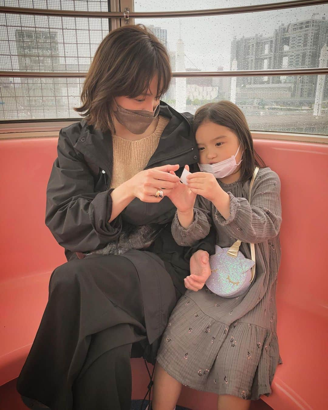 中村アンさんのインスタグラム写真 - (中村アンInstagram)「🫶💕🎡 もう5歳なのか。 あなたが大きくなるということは、私も歳を重ねている🫣 きっともうそのうち相談できそうな仲だな。」5月13日 20時01分 - cocoannne