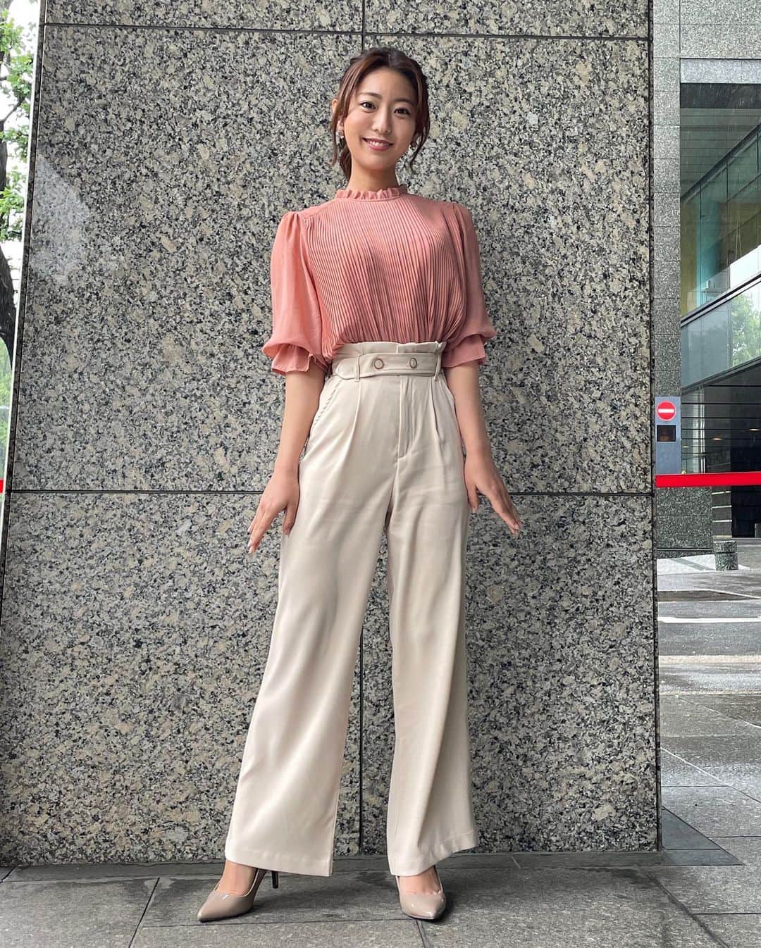 白戸ゆめのさんのインスタグラム写真 - (白戸ゆめのInstagram)「👗 . #東京インフォメーション #衣装 今週もお疲れ様でした😊 . ファイブアローズ 。 明日と月曜日がまだある！ 大丈夫！頑張れ🔥」5月13日 20時08分 - yumeno.s_