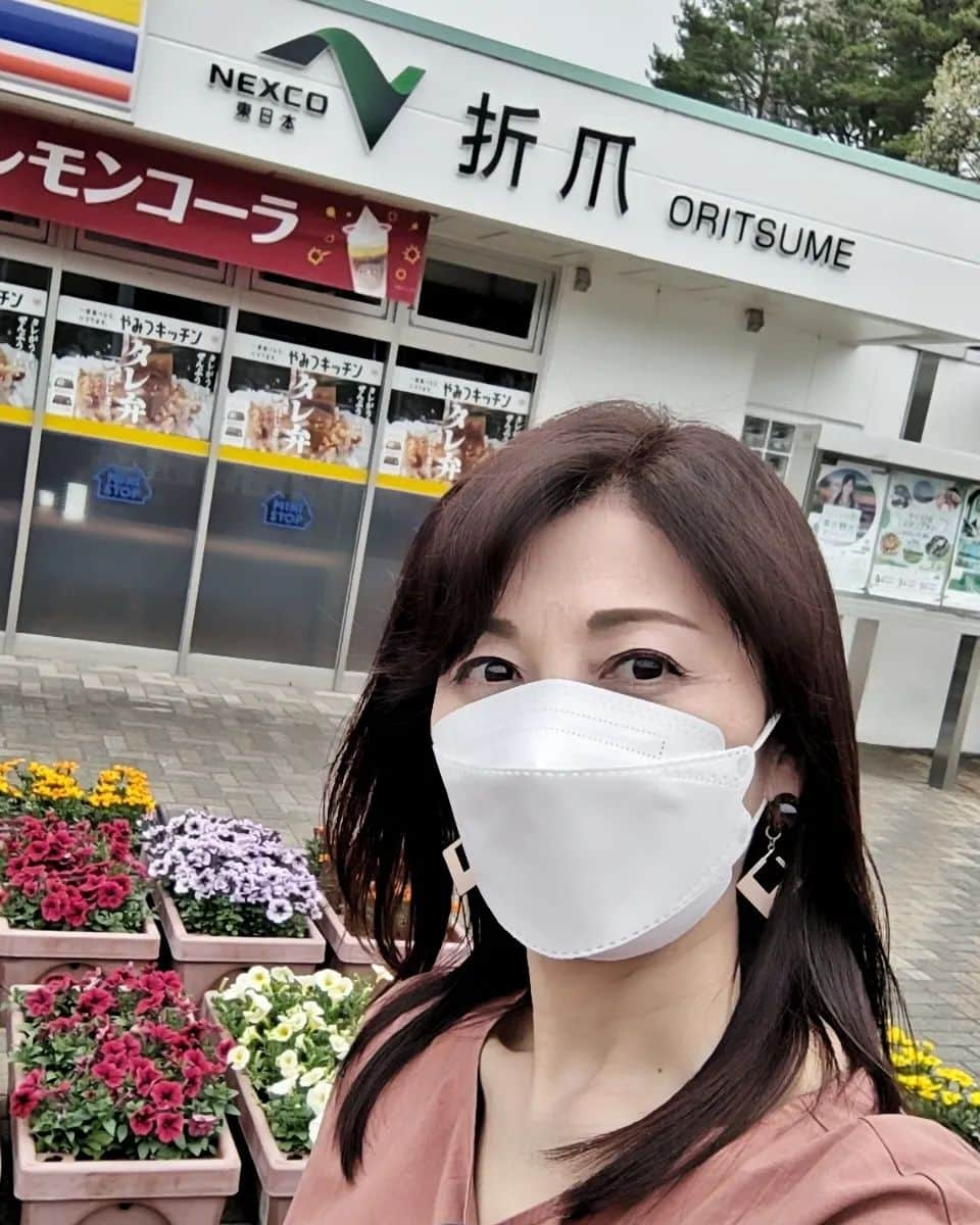 中田有紀さんのインスタグラム写真 - (中田有紀Instagram)「お仕事で青森県ドライブをしてきました😊 八食センターということは…八戸周辺！🚗  『MY BEST WAY』 5/17(火)＆24(火) 20:49〜 BSテレ東  2週にわたっての放送です。 写真はまたあらためて載せていきます😁  #ドライブ #東北自動車道 #滝沢pa #八戸自動車道 #折爪sa #八食センター #懐かしの場所 #nexco東日本 #mybestway #bsテレ東 #同じ絵面ですみません #わざとやけどな」5月13日 22時00分 - akinakada0508