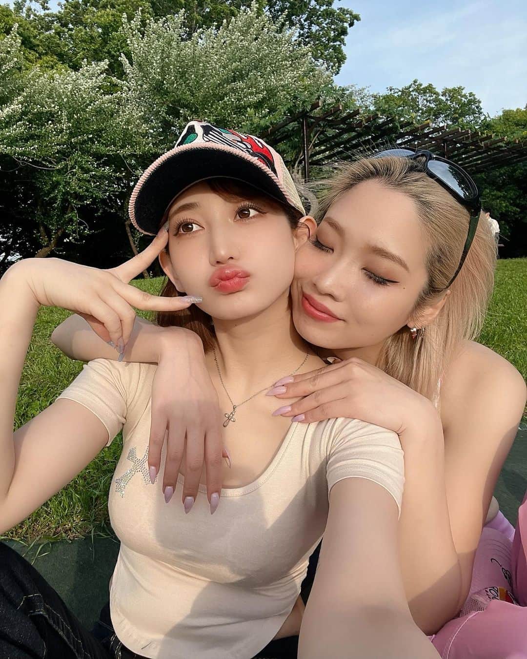 月城まゆさんのインスタグラム写真 - (月城まゆInstagram)「🫧˚✧₊⁎little twin stars⁎⁺˳✧༚🫧  しゅきぴの誕生日一緒に過ごせて 幸すぎた🫶💖💖💖 ほんまにいつもありがとう🧝🏻‍♂️💖 だいすき🫶🫶🫶🫶」5月13日 23時23分 - xo_mayu_xo