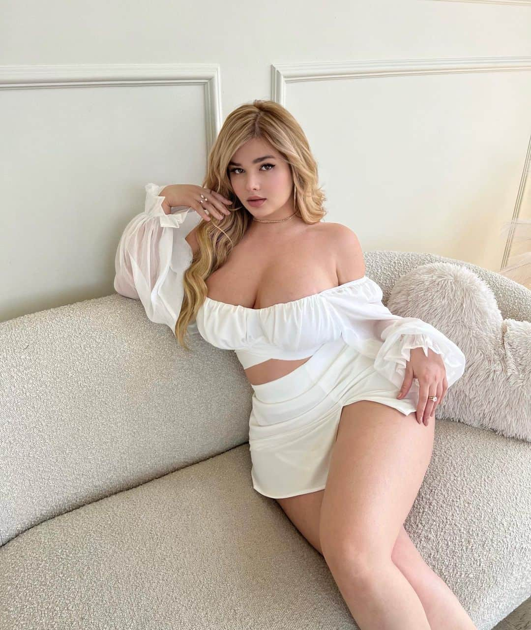 Anastasiya Kvitkoさんのインスタグラム写真 - (Anastasiya KvitkoInstagram)「Set @fashionnova by @novamen 🤍」5月14日 5時45分 - anastasiya_kvitko