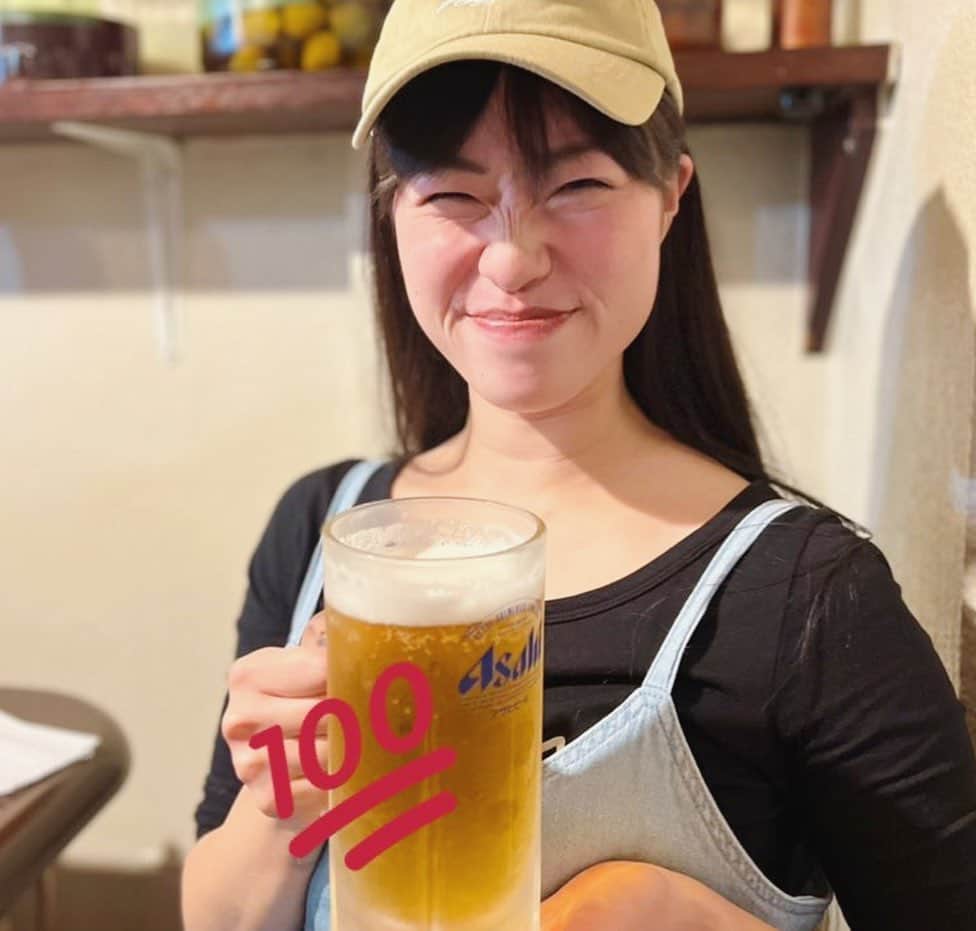 小田飛鳥さんのインスタグラム写真 - (小田飛鳥Instagram)「三者三様、可愛く撮ってくれました 🤭🍺（大） #beer #asahi #asahisuperdry #大ジョッキ #しか勝たん」5月14日 12時28分 - asuka_oda_0320