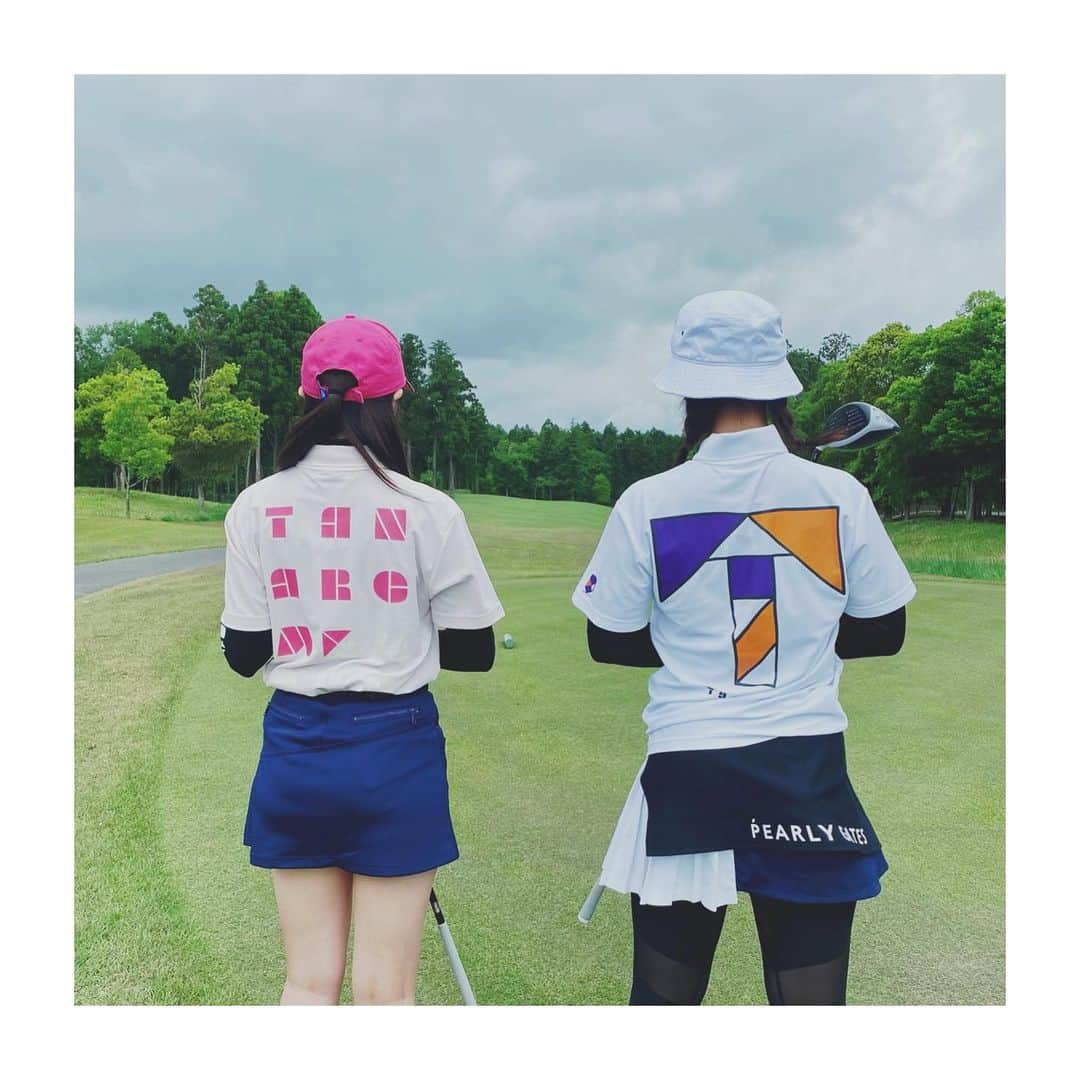 入来茉里さんのインスタグラム写真 - (入来茉里Instagram)「🏌️‍♀️💕 ウェア @tangram_tokyo  with @misakiayame  先日のゴルフな日☺️ 早起きして、お出かけして 朝から自然の中を歩くのが気持ち良すぎて☺️ゴルフ楽しい ハマってます⛳️  #ゴルフ #golf #ゴルフウェア #tangram #tangramgolf」5月14日 20時29分 - iriki.mari_official