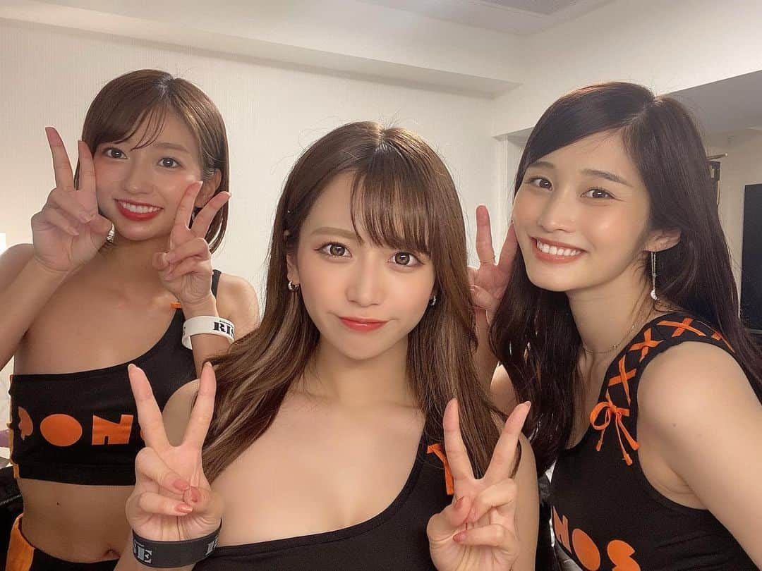 桜りんさんのインスタグラム写真 - (桜りんInstagram)「#RISE_VOA 🥊✨ . . 40歳以上の大会でした！ かっこよかった、、、試合後のマイクの言葉も本当にささるものがありました🥺 . . いくつになっても目標に向かって何かに夢中になること、本当にかっこいいです！ . . 何か大切なものを教わった、そんな大会でした！ . . 選手の皆様お疲れ様でした✨  . YA-MAN選手の登場も嬉しかったですね☺️✨  . . 次は5/29後楽園ホールです🥊宜しくお願い致します🌸 . .  【雑誌】 《10月》 22日 『臨時増刊ラヴァーズvol.22』表紙  25日 『ヤングキング』 巻末グラビア  《11月》 ▫️2日『アサヒ芸能』 ▫️5日 『EX MAX! HGvol.2』シャワーグラビア掲載 ▫️8日ナックルズGOLD23　 ▫️15日 ナックルズSPECIAL ▫️24日週刊実話ザ・タブー ▫️26日 EXMAX!1月号 ▫️29日 臨増ナックルズDX vol.27 《1月》 ▫️28日 メンズDVD 《3月》 ▫️22日　別冊ラヴァーズ　 《4月》 ▫️26日DVD発売日❥ ▫️28日ENTAME 《5月》 ▫️11日EXMAX 《6月》 ▫️3日アサ芸シークレット ▫️18日MEN'S DVD SEXY VOL.10 . 【放送】 《4月》 ▫️19.20.21.25.26.27.28.29日〈15:35-16:35〉 【極雀】放送日 フジテレビONE . ▫️27日 (水) 25：00～25：30 【よゐこ風呂】放送日 フジテレビONE . 【イベント】 5/14 RISE (新宿FACE） 5/15 東京Lilyプール撮影会　 5/17  定期LIVE  5/21 オフ会予定　 5/22  LIVE  5/29 RISE(後楽園ホール) 5/31 定期 LIVE . ❤️6thDVD予約受付中 「好きっていって」竹書房　 ◆Amazon  https://www.amazon.co.jp/dp/B09KR42KT5?&linkCode=sl1&tag=takead-22&linkId=7a6c459ac79dfbc5c56396f5cbe1a846&ref_=as_li_ss_tl . ◆DMM  https://www.dmm.com/mono/dvd/-/detail/=/cid=n_701tsds42578tk/ . ❤️5thDVD 「全部教えてあげる」ギルド  https://www.amazon.co.jp/dp/B097H3GL1Q/ref=cm_sw_r_tw_dp_YP0DE7961DBT89EEFBH7  https://www.dmm.com/mono/dvd/-/detail/=/cid=n_1174guild243/ . ❤4thDVD (Amazon.DMM.東京Lily.ソフマップ等) 「淫らで陰湿な片思い」 Aircontrol  https://www.amazon.co.jp/dp/B08XKFS2G2/ref=cm_sw_r_cp_api_glt_i_67RR381KRY8BSDV3ZN8E . ❤️3rdDVD発売中 「りん 花ひらく」《エスデジタル》 ▫️Amazon：amazon.co.jp/dp/B08HZ6SQB8/ ▫️DMM：bit.ly/3moWnmA ▫️東京Lily：bit.ly/3h5d3fM . ❤️2ndDVD  「桜色、りん先生」スパイスビジュアル 桜りん 桜色、りん先生 [DVD] https://www.amazon.co.jp/dp/B077SLZKWW/ref=cm_sw_r_cp_api_glt_i_SQ7NFJK2VPJQTFYSP4G1 . ♥️1stDVD 「桜のきもち」イーネットフロンティア 桜りん/桜のきもち [DVD] https://www.amazon.co.jp/dp/B0711RFLB4/ref=cm_sw_r_cp_api_glt_i_84N23VRRXJTG65PZ7HXF . #アイドル  #グラビア #グラビアアイドル #グラドル  #ミスアクション2017 #準グランプリ #ぷよぷよ  #水着  #タレント #モデル  #YouTuber #フェチ #むっちり #撮影会 #おしり  #ポートレート #カメラ好きな人と繋がりたい  #グラドル自画撮り部  #I字グラドル  #followme #ヤングチャンピオン #胸 #おっぱい #軟体」5月14日 23時47分 - rin__sakura