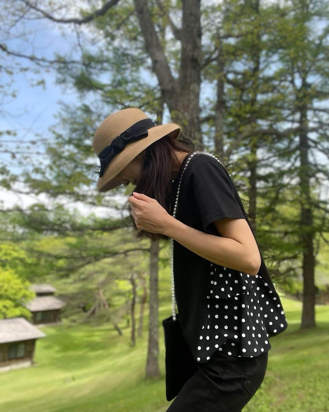 木本泉さんのインスタグラム写真 - (木本泉Instagram)「- ☀️  気持ち良いお天気🍃 ぶらりとお散歩🚶‍♀️  今回はちゃんと帽子持ってきました👒」5月15日 23時17分 - izumikimoto