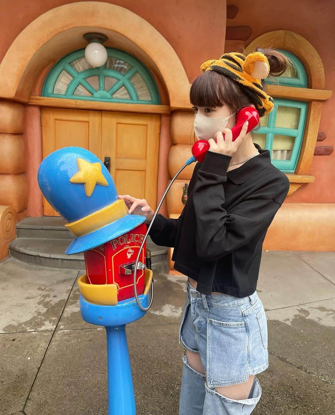 荻野由佳さんのインスタグラム写真 - (荻野由佳Instagram)「雨でしたが 楽しかった！！🐭🏰」5月16日 21時04分 - ogiyuka_ippaiwarae216