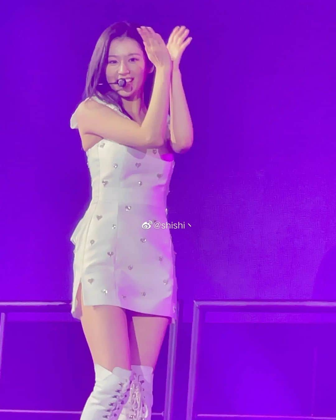 サナさんのインスタグラム写真 - (サナInstagram)「So lovely ーーーーーーーーーー Follow > @sana.twice.kr < . @twicetagram #TWICE#트와이스#ONCE#Sana#사나 #Nayeon#나연#Jeongyeon#정연#Momo#모모#Jihyo#지효#Mina#미나#Dahyun#다현#Chaeyoung#채영#Tzuyu#쯔위」5月17日 9時40分 - sana.twice.kr