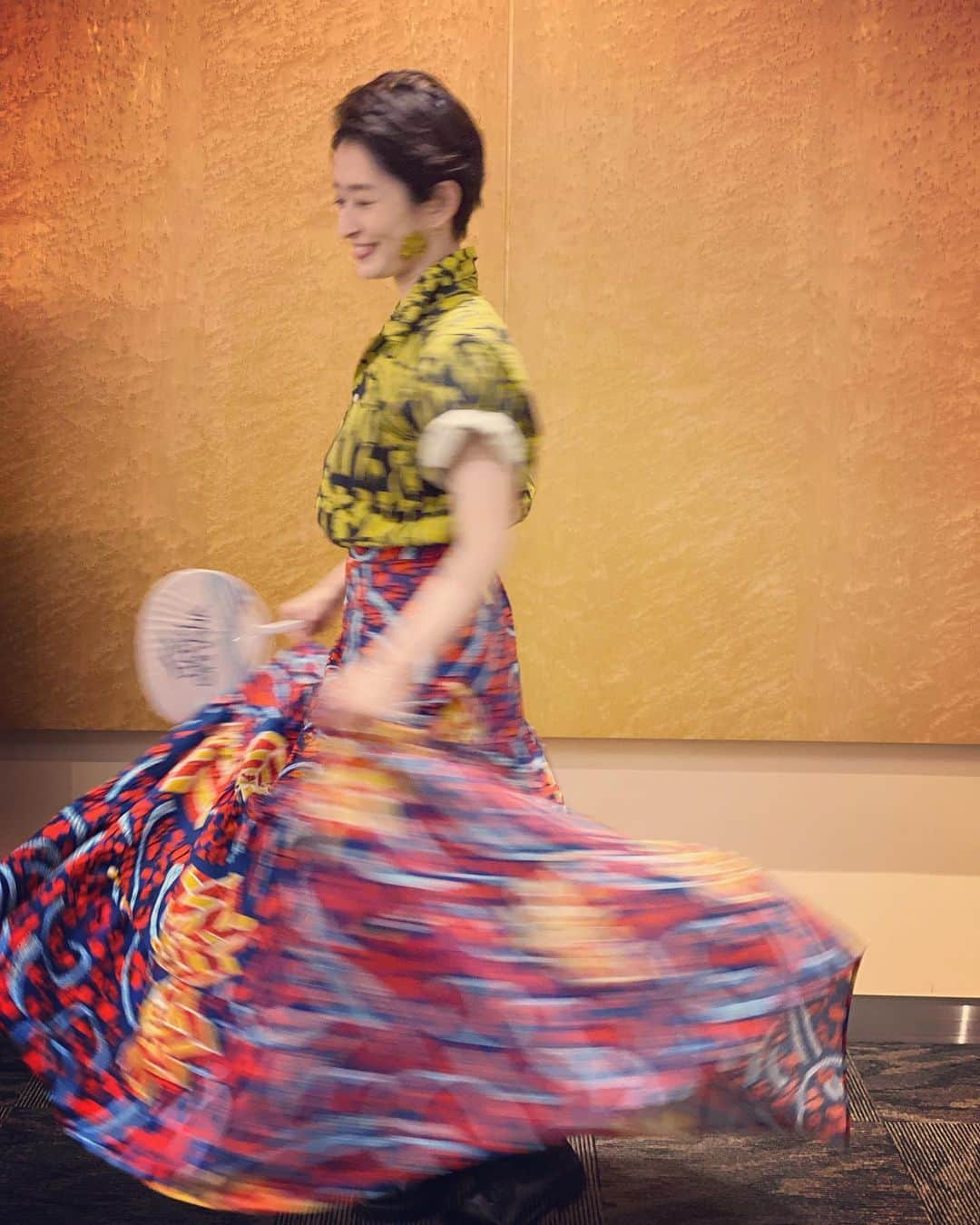 島袋寛子さんのインスタグラム写真 - (島袋寛子Instagram)「− いっぱい写真あった。笑。 色は心を明るくしてくれますね☺️  #desigual #BAGASSEUPCYCLE   thank you♡」5月17日 16時12分 - hiroko.shimabukuro