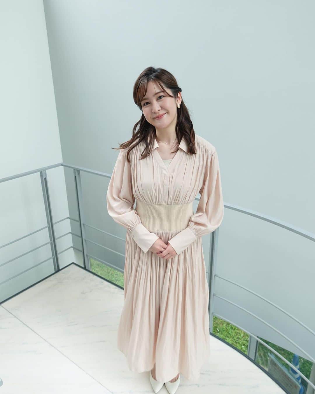 林美桜さんのインスタグラム写真 - (林美桜Instagram)「. 韓国ドラマ #グリーンマザーズクラブ に絶賛はまってます。 #私の解放日誌 もいい…🥹 時間が足りない。 . 衣装👗 #ワイドスクランブル 1〜3枚目 ワンピース @celford_official アクセサリー @ete_official  4.5枚目 ワンピース @herlipto アクセサリー @lanvin_en_bleu_womens  6枚目 ブラウス @its_international_official_ スカート @supericloset_ined_official アクセサリー @ete_official  . #韓国ドラマ#アナウンサー#衣装#夏コーデ#그린마더스클럽 #나의해방일지」5月17日 19時21分 - miou0hayashi