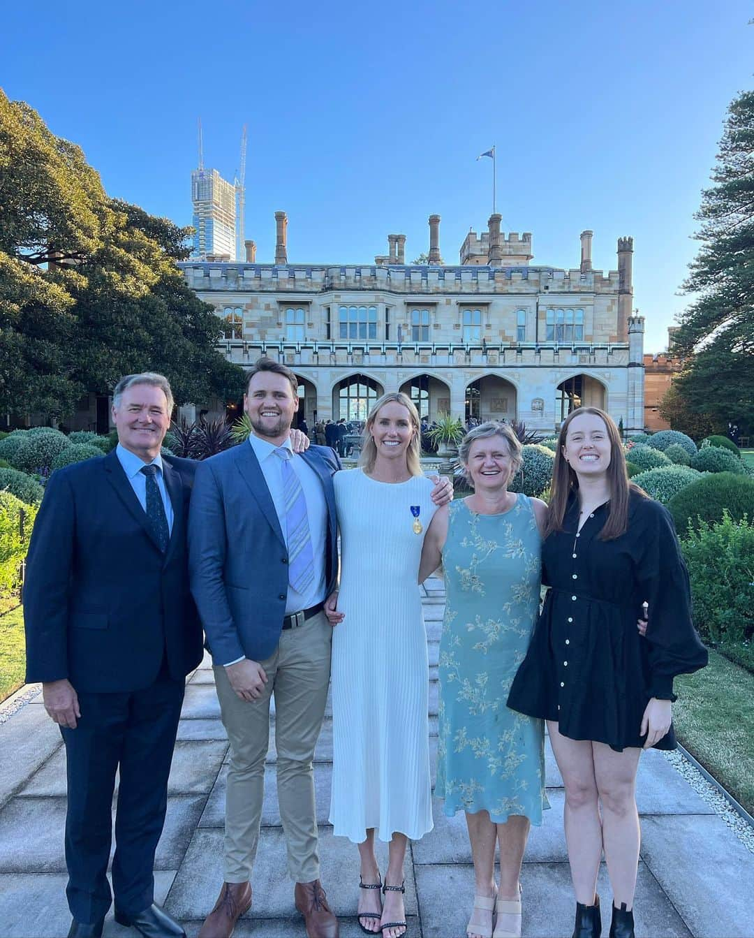 エマ・マッケオンさんのインスタグラム写真 - (エマ・マッケオンInstagram)「A special day today being presented my Australia Medal at Government house. I’m extremely grateful to receive this award, and lucky to share it with my family」5月17日 19時33分 - emmamckeon