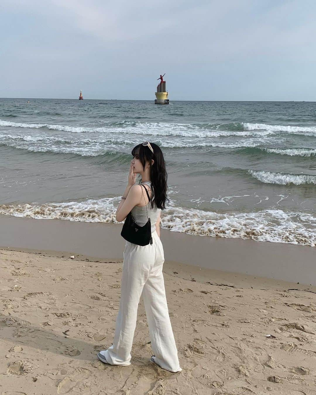 ウィ・ソンヒさんのインスタグラム写真 - (ウィ・ソンヒInstagram)「여름이다아」5月17日 19時46分 - _seong_hee