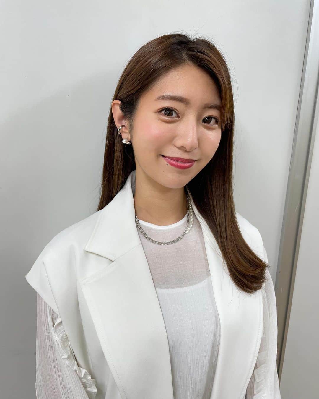白戸ゆめのさんのインスタグラム写真 - (白戸ゆめのInstagram)「👗 . 大人っぽコーデ こういうのも似合いますか🫣？」5月17日 20時00分 - yumeno.s_