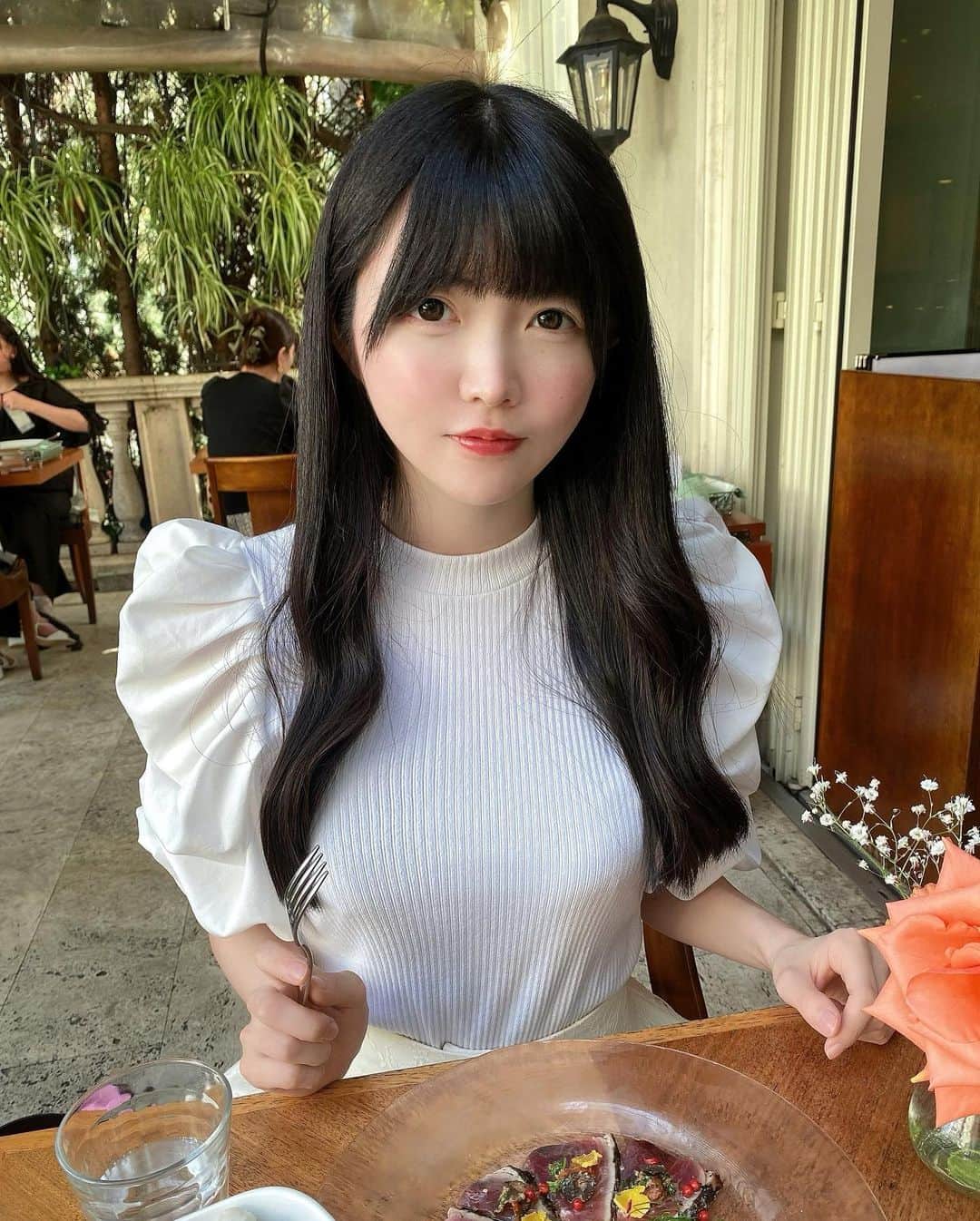 小野寺梓さんのインスタグラム写真 - (小野寺梓Instagram)「オシャレなカフェで映えてきたよ〜！映えれてる？ ・  ・ ・  #カフェ  #表参道カフェ  #真っ白なキャンバス  #白キャン  #小野寺梓」5月17日 22時37分 - onoderaco