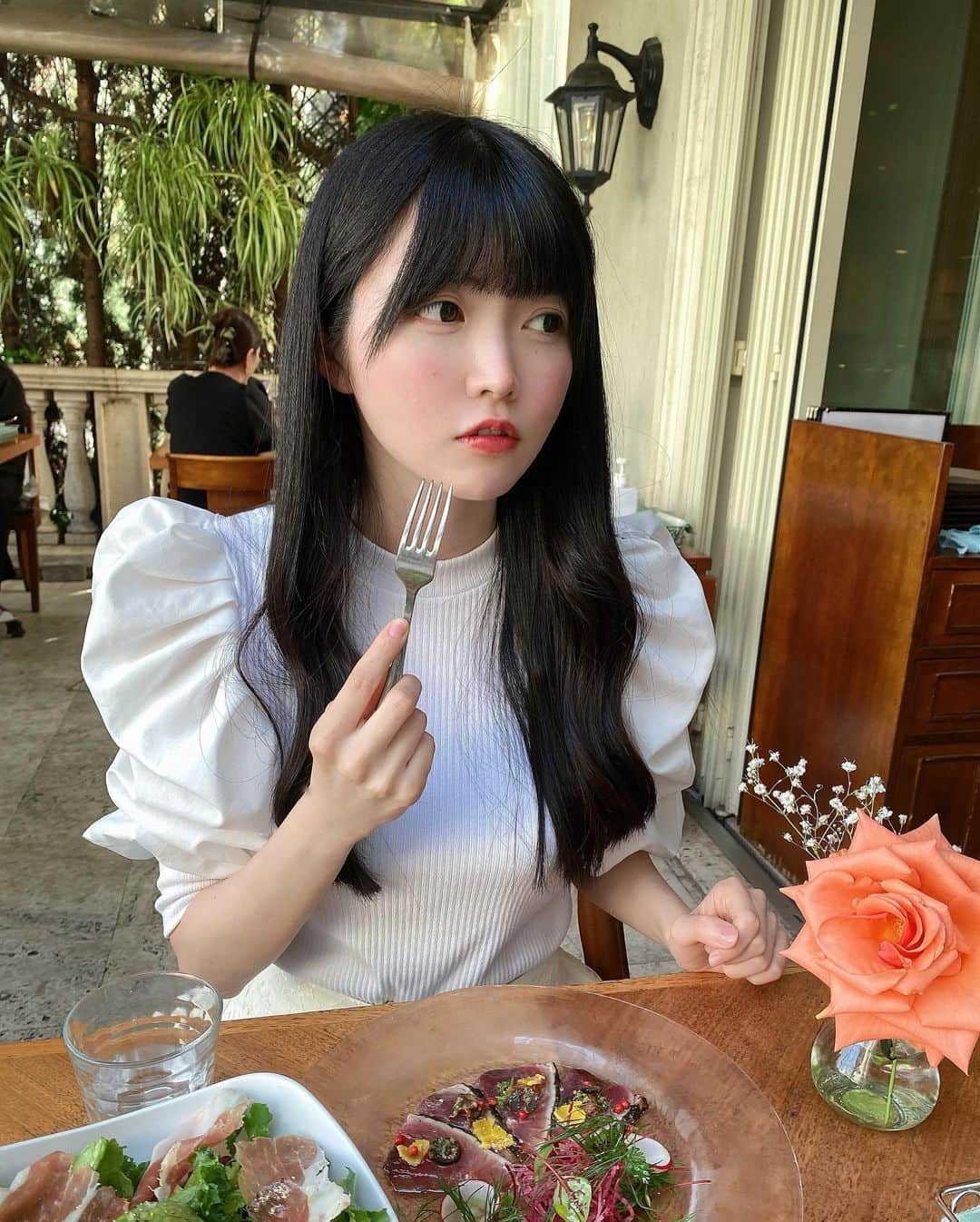 小野寺梓さんのインスタグラム写真 - (小野寺梓Instagram)「オシャレなカフェで映えてきたよ〜！映えれてる？ ・  ・ ・  #カフェ  #表参道カフェ  #真っ白なキャンバス  #白キャン  #小野寺梓」5月17日 22時37分 - onoderaco