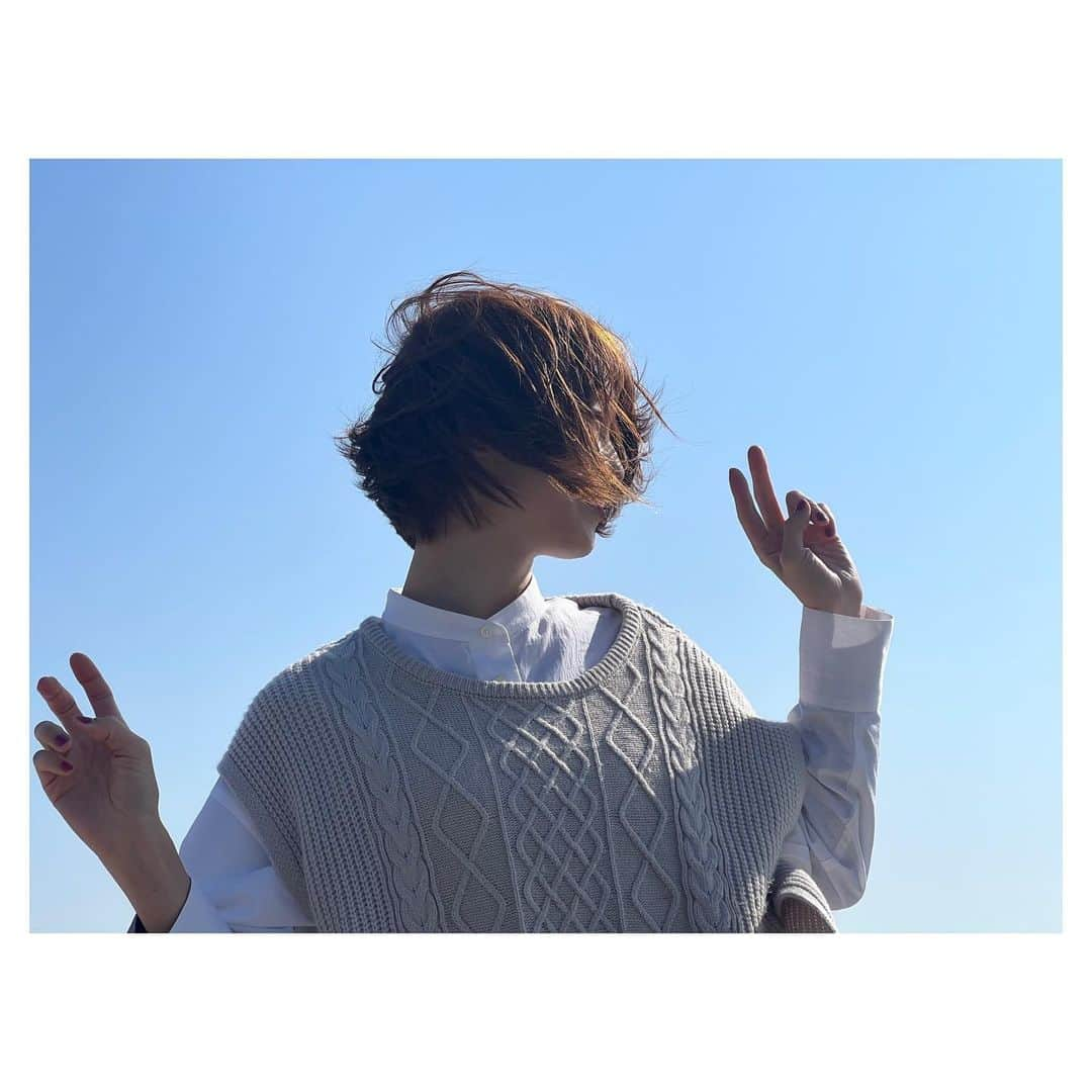 愛希れいかさんのインスタグラム写真 - (愛希れいかInstagram)「いいお天気ー☀️ うれしいなぁー！！！  今日もいい一日になりますように♡  #いいお天気 #青空 #うきうき #写真は #ちょっと前の 😗 #この日 #いいお天気だったけど #風 #強すぎた #笑笑」5月18日 13時59分 - manakireika_official