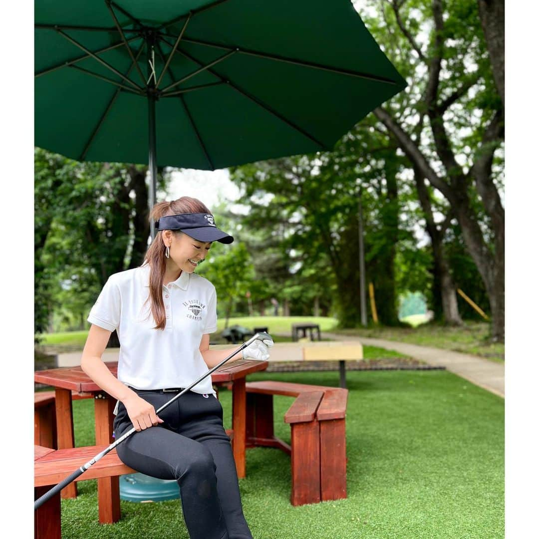 葛岡碧さんのインスタグラム写真 - (葛岡碧Instagram)「Golf⛳️今が一番気持ちいい季節🍃  ストレッチが効いてて、プレーしやすいパンツスタイルのウェアは　@champion_japan   @champion  #BeYourOwnChampion #ChampionJP #気持ちいいと夢中になれる  #PR  #葛岡碧ゴルフ」5月18日 18時35分 - midori_kuzuoka