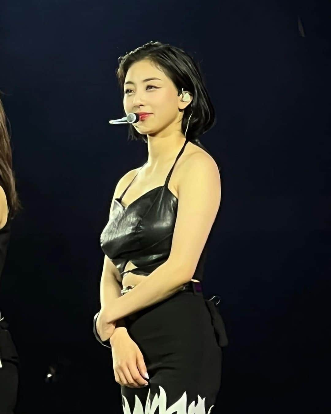 ジヒョさんのインスタグラム写真 - (ジヒョInstagram)「♡ the concert videos are so fun to watch i hope everyone who got to see them enjoyed themselves<3 ⠀ —」5月18日 21時26分 - jypjihyo