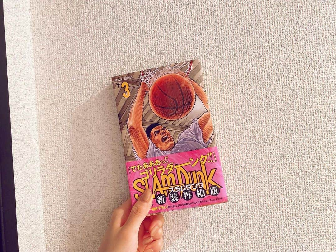 樋口日奈さんのインスタグラム写真 - (樋口日奈Instagram)「「SLAM DUNK」新装再編版 3巻だけ本屋さんに無かったので後からゲット！！！✊  今年の秋公開予定の映画も楽しみです！ ライブが終わったら読むぞ〜！と心に決めていたので 毎日ワクワクが止まらない🥺」5月19日 11時30分 - higuchi_hina_official