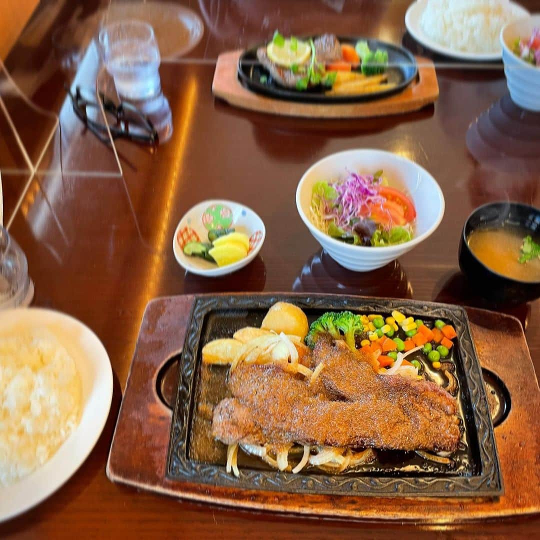 木村ひさしさんのインスタグラム写真 - (木村ひさしInstagram)「最高のおっさんの昼ごはん。 肉のふきあげ　牛生姜焼き #最高のおっさんの肉 #最高のおっさんのロケハン飯  #2022チャレンジ第二弾」5月19日 12時23分 - kimura.hisashi