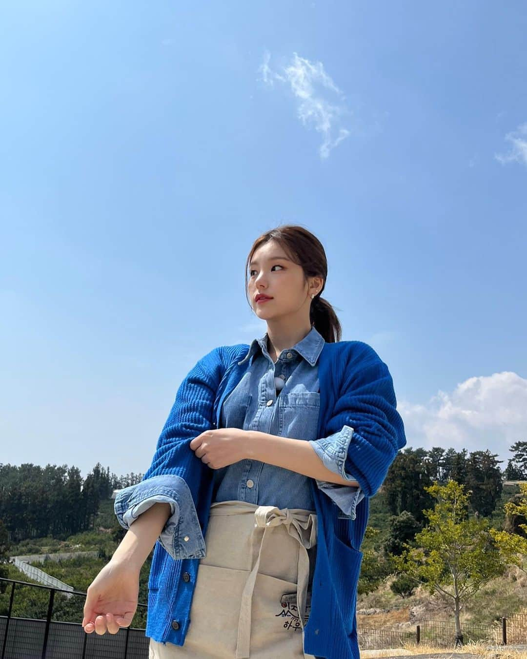 ITZYさんのインスタグラム写真 - (ITZYInstagram)「Blue sky💙」5月19日 18時11分 - itzy.all.in.us