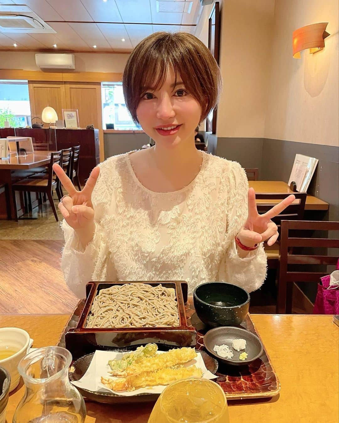 里美ゆりあさんのインスタグラム写真 - (里美ゆりあInstagram)「天ざる蕎麦が大好きで毎日でも昼間に食べたい😋  #天ざる蕎麦 #蕎麦 #ハマってる #lunch  #すっぴん  #里美ゆりあ」5月19日 18時48分 - satomiyuria