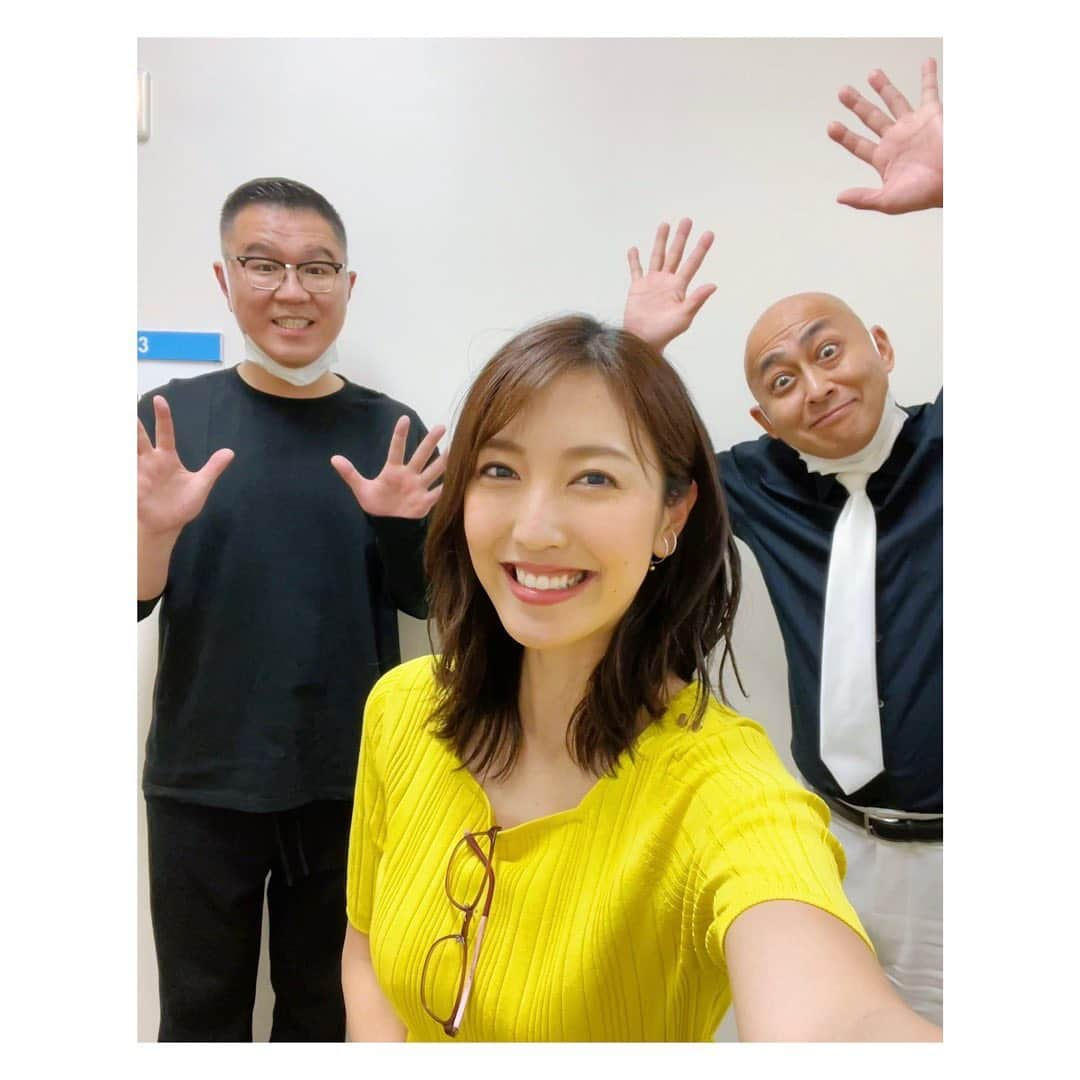 小澤陽子さんのインスタグラム写真 - (小澤陽子Instagram)「𝚊𝚝 𝚠𝚘𝚛𝚔☻  貴重な…𝐖長谷川さんショット🥺💫 なかなかない場面に、廊下で遭遇🌷  先週の錦鯉・長谷川さんに続き… 今週は、シソンヌ・長谷川さん😆  明日です！🐋🌏  #金曜23時  #全力脱力タイムズ #DNN #フジテレビ」5月19日 19時31分 - yoko.ozawa729