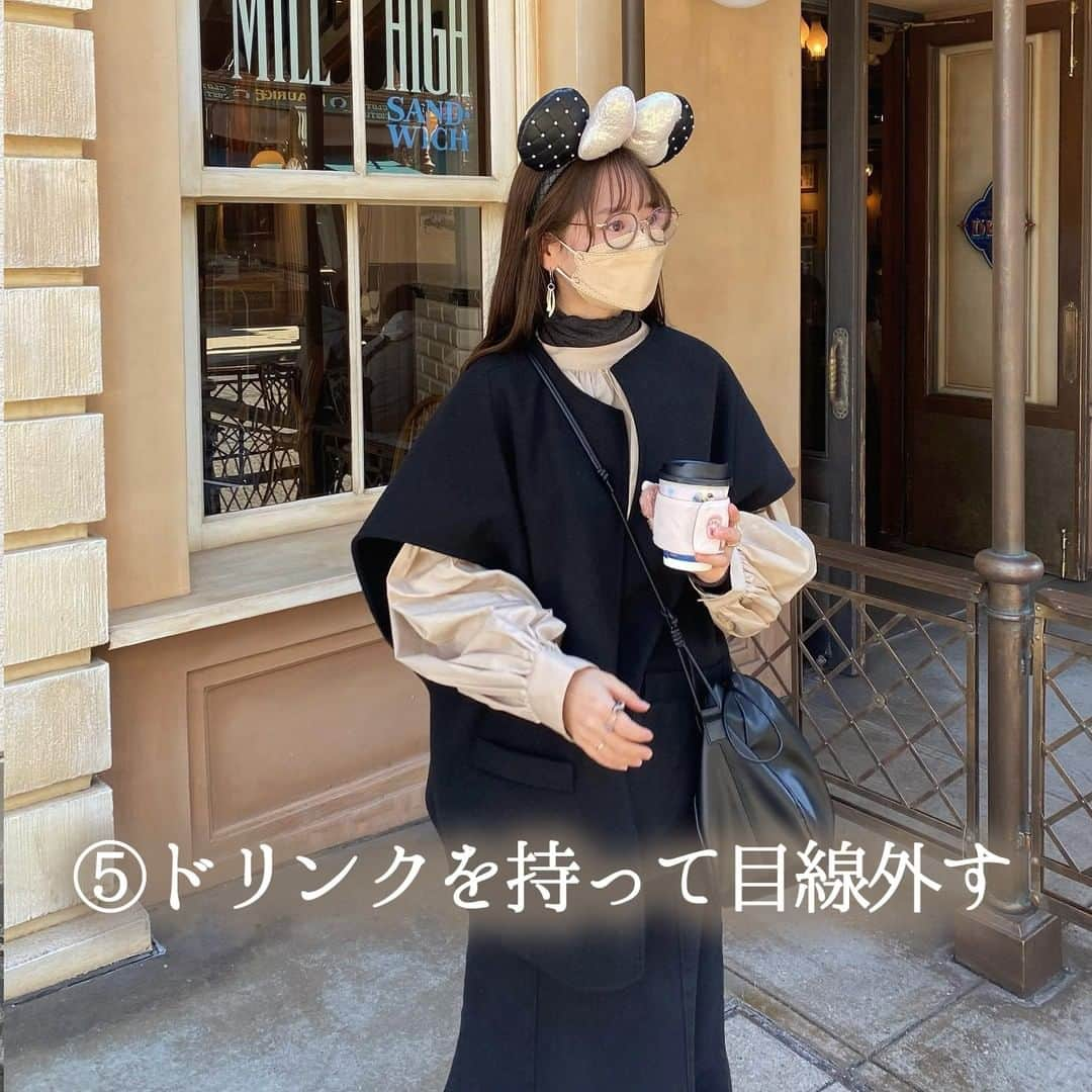 R i R y (リリー)さんのインスタグラム写真 - (R i R y (リリー)Instagram)「『ディズニーピン写必殺技🐭』　　  ディズニーで写真撮られる時に使いたい必殺技🐭 ぜひ参考にしてみてください🙊♡  by  @na.n__10 @mona88._ ✴︎---------------✴︎---------------✴︎ ▶▶掲載する写真を募集中📸 カワイイ写真が撮れたら、@velle.jp をタグ付けするか、ハッシュタグ #velle_jp をつけて投稿してみてね♪ velle編集部と一緒にカワイイで溢れるvelleを創っていこう😚🤍  ✴︎---------------✴︎---------------✴︎ #disneyland #tokyodisneyland #ディズニーバウンド #ディズニーコーデ #ミニーバウンド #ミニーコーデ #カチューシャ #ミニーカチューシャ #手作りカチューシャ #シミラールックディズニー #シミラールック #お揃いコーデ #お揃いディズニー #ワントーンコーデ #チェックスカート #カラフルコーデ #スナイデル #ディズニーハンドメイド #ディズニー #ディズニーランド #ディズニーシー #instadisney #東京ディズニーランド #お洒落さんと繋がりたい #ファッション好きな人と繋がりたい #双子コーデ #秋コーデ #秋服」5月20日 18時00分 - velle.jp