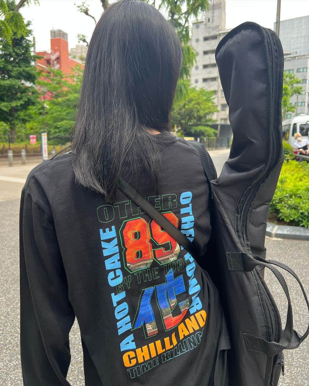 中川紅葉さんのインスタグラム写真 - (中川紅葉Instagram)「黒髪にした🐕‍🦺 3枚目 半目でこれ以上柔軟ができないって言ってる」5月20日 21時13分 - kureha_nakagawa