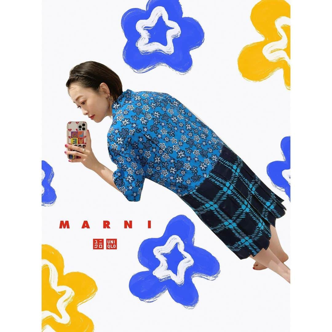 西田あいさんのインスタグラム写真 - (西田あいInstagram)「❤︎ 昨日発売の @uniqlo × @marni のコラボアイテム。 シャツワンピはブルー系とピンク系があったけど、私はブルーにしました☺︎  #ニシアイコーデ #ニシアイアート #ニシアイスタイル #ニシアイメイク#ニシアイネイル #西田ヘア #150cmコーデ #sサイズコーデ #30代ファッション #30代メイク #30代コーデ #30代ヘアスタイル #ボブアレンジ #カチューシャ #ショートボブアレンジ #大人ボブ #おんざまゆげ #オンザ眉毛 #ファッションイラスト #ファッションスナップ #ミニボブ #大人カジュアル #いらすとぐらむ #イラストグラム #おえかき #らくがきアート #プロクリエイト #procreate #おしゃれさんと繋がりたい #西田あい」5月21日 10時21分 - nishidaai