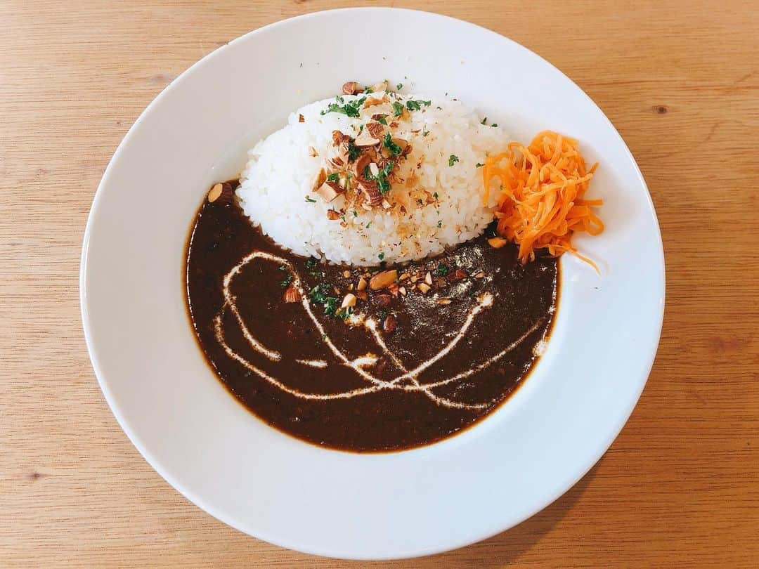 Megu さんのインスタグラム写真 - (Megu Instagram)「フレンチカレーと お菓子のお店Pinoさんへ  新潟市北区松浜に オープンしたお店です💫  カレーは旦那さんが、 お菓子は奥さんが、 それぞれ担当していて、 ご夫婦で営んでいる お店です🍛🍰❣️  とっても素敵なお店 でした🥹🫶  月曜日のハピマピで、 ご紹介させていただき ます！✨☺️  #フレンチカレーとお菓子の店pino  #新潟カフェ  #megu_curry  #カレー通信  #ハピマピ」5月21日 10時23分 - megu_negicco