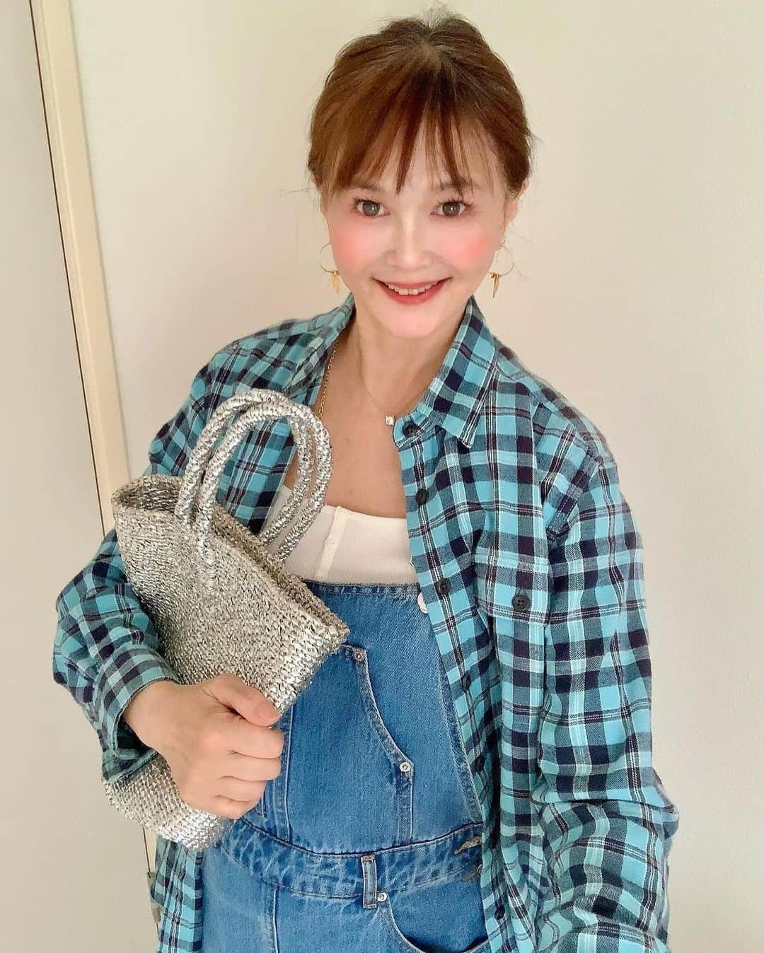 高見恭子さんのインスタグラム写真 - (高見恭子Instagram)「あなたの大切な想いをバッグに入れて出かけよう  #bag #baglove  #basket #basketbag #cown#basketbagstyle  #vintage#vintagestyle  #vintageflannel #flannelshirt  #lovefashionstyle」5月21日 11時42分 - takami_kyoko