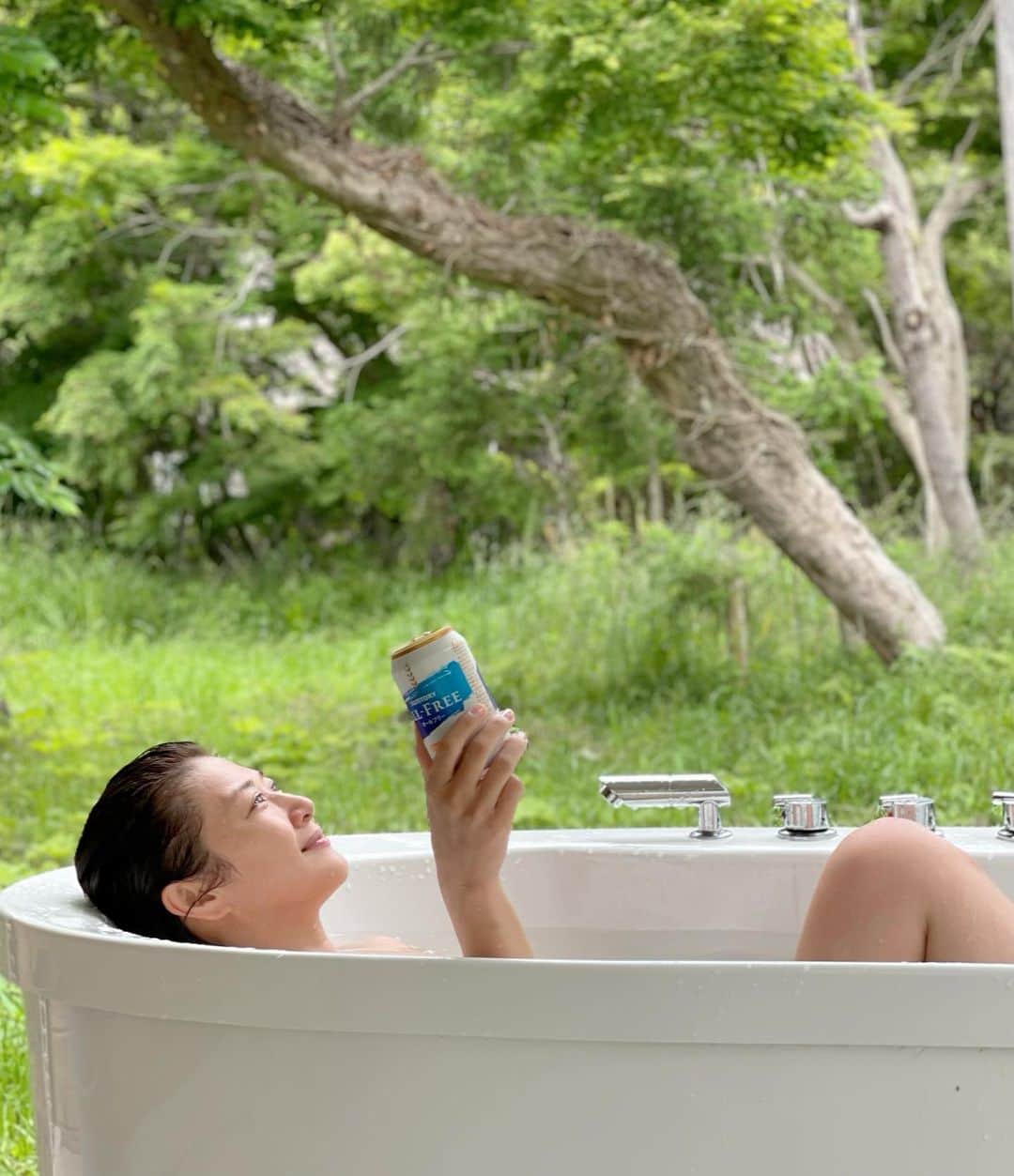 藤崎奈々子さんのインスタグラム写真 - (藤崎奈々子Instagram)「朝サーフィンして、オールフリー飲みながらお風呂入るのが幸せ 休日気分♪ ・ #サーフィンライフ#海のある暮らし#オールフリー#ノンアルコールビール#森の暮らし」5月21日 14時12分 - nanakofujisaki