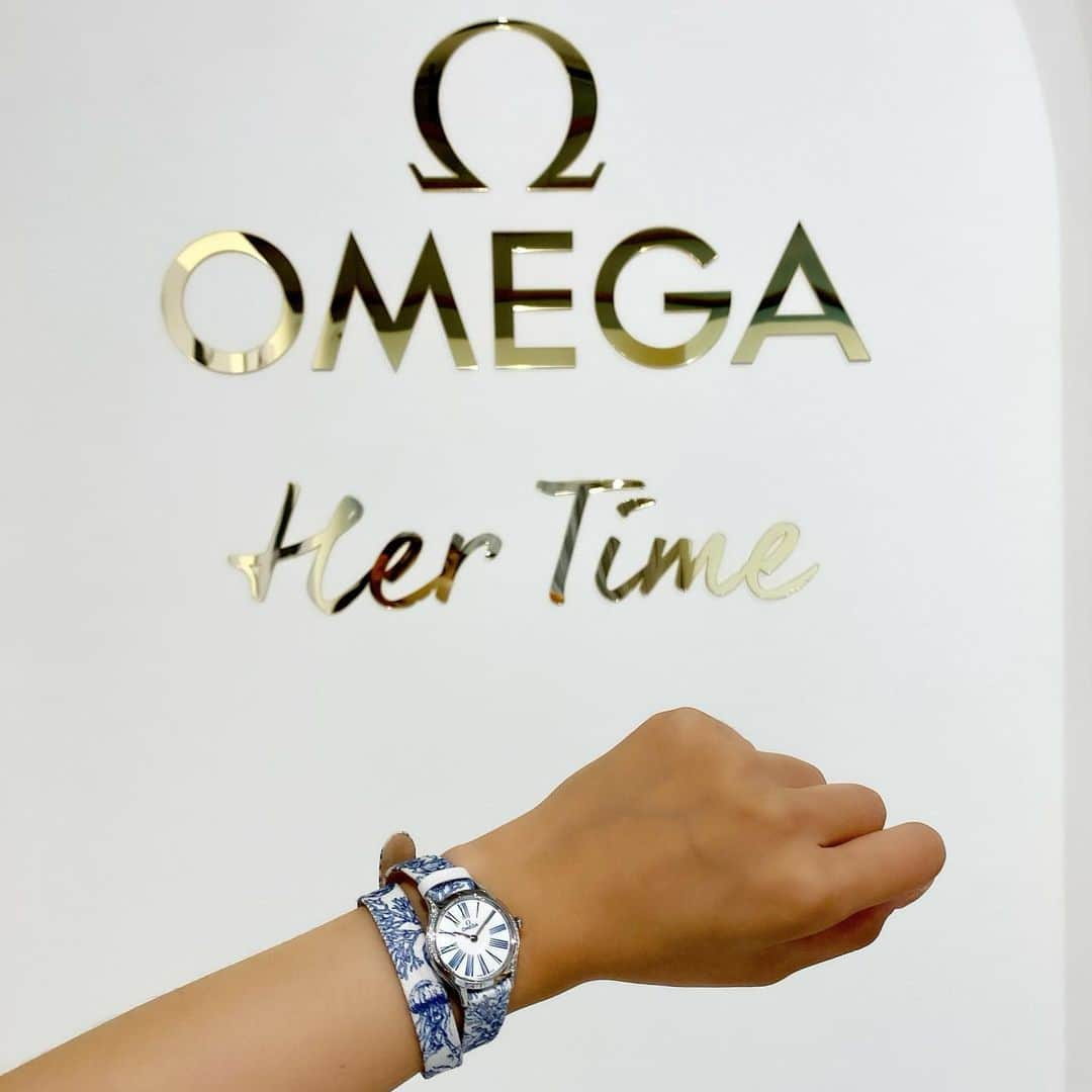 薬丸玲美さんのインスタグラム写真 - (薬丸玲美Instagram)「"OMEGA Her Time 宝物のような時間たち" に一足早くお邪魔してきました!  スイス高級時計ブランド『OMEGA』が “ある女性の宝物のような1日”をテーマに  「DAYTIME」 「EVENNG」 「NIGHT-TIME」 「BEDTIME」  それぞれのお部屋で物語の世界に入り込んだかのようなスペシャルな空間を楽しめました！ 日本先行で発売になる"ミニトレゾア"は、自分の華奢な手にも大きすぎなくって、ちょうど美しいデザインで、とっても愛おしいの。  原宿・WITH HARAJUKU HALLにて 5月22日から6月5日開催です！  #omega #hertime」5月21日 16時31分 - remi_yakumaru