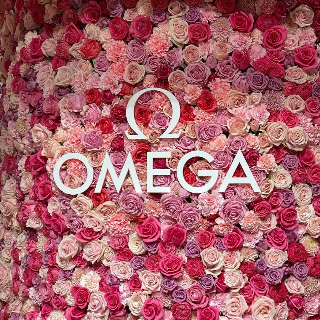 薬丸玲美さんのインスタグラム写真 - (薬丸玲美Instagram)「"OMEGA Her Time 宝物のような時間たち" に一足早くお邪魔してきました!  スイス高級時計ブランド『OMEGA』が “ある女性の宝物のような1日”をテーマに  「DAYTIME」 「EVENNG」 「NIGHT-TIME」 「BEDTIME」  それぞれのお部屋で物語の世界に入り込んだかのようなスペシャルな空間を楽しめました！ 日本先行で発売になる"ミニトレゾア"は、自分の華奢な手にも大きすぎなくって、ちょうど美しいデザインで、とっても愛おしいの。  原宿・WITH HARAJUKU HALLにて 5月22日から6月5日開催です！  #omega #hertime」5月21日 16時31分 - remi_yakumaru