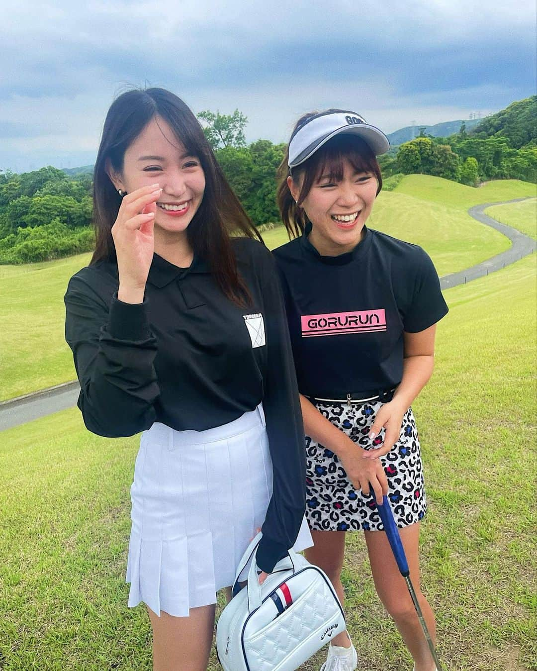 永尾まりやさんのインスタグラム写真 - (永尾まりやInstagram)「今日はラウンドでまさかの鈴蘭と前後というすごい奇跡😂  記念に写真撮ったよ👭♡  #ゴルフ女子」5月21日 21時57分 - mariyagi_san