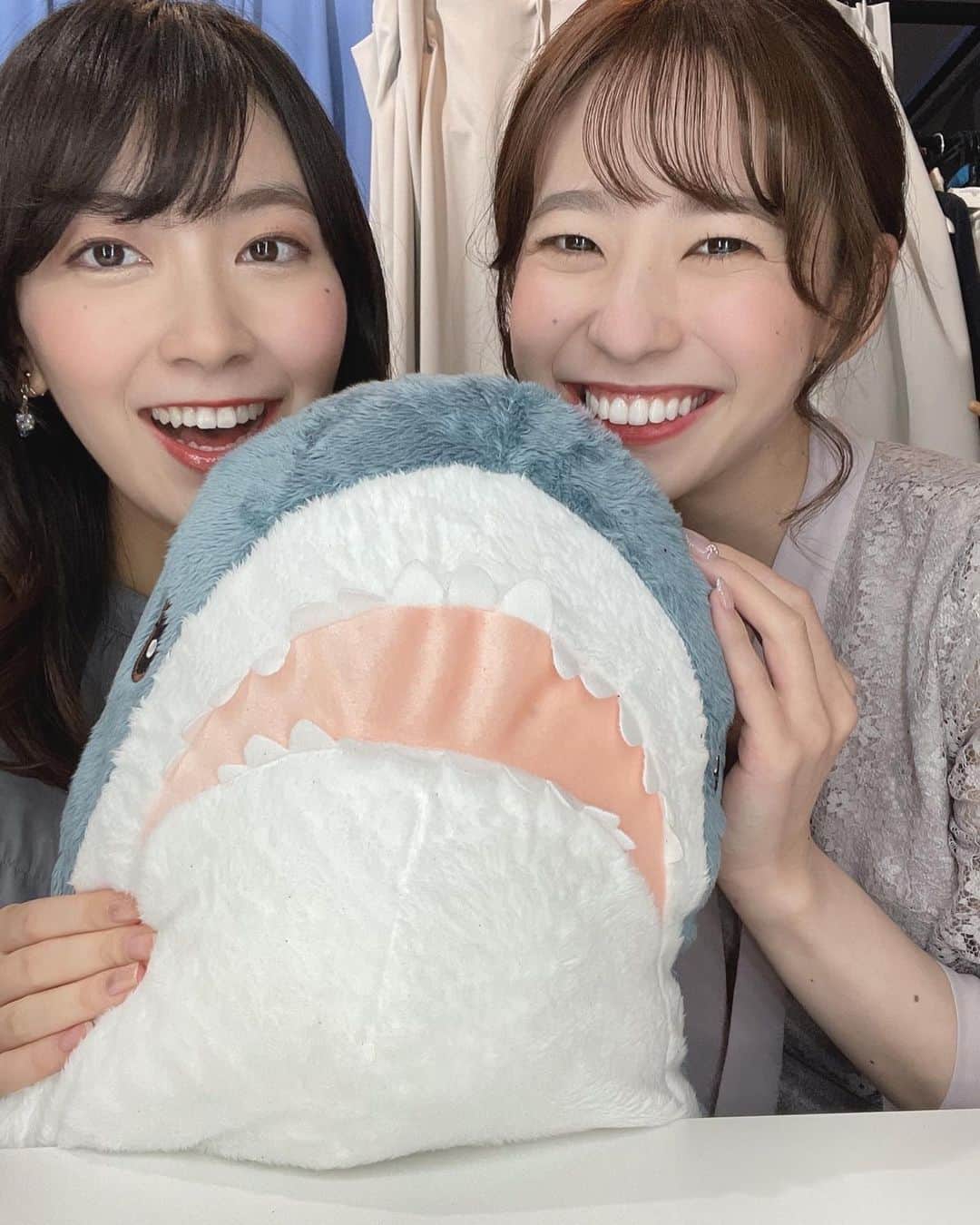 檜山沙耶さんのインスタグラム写真 - (檜山沙耶Instagram)「ななちゃんにスマイルチャージしてもらいました🥰  #サメちゃん」5月22日 9時05分 - sayahiyama