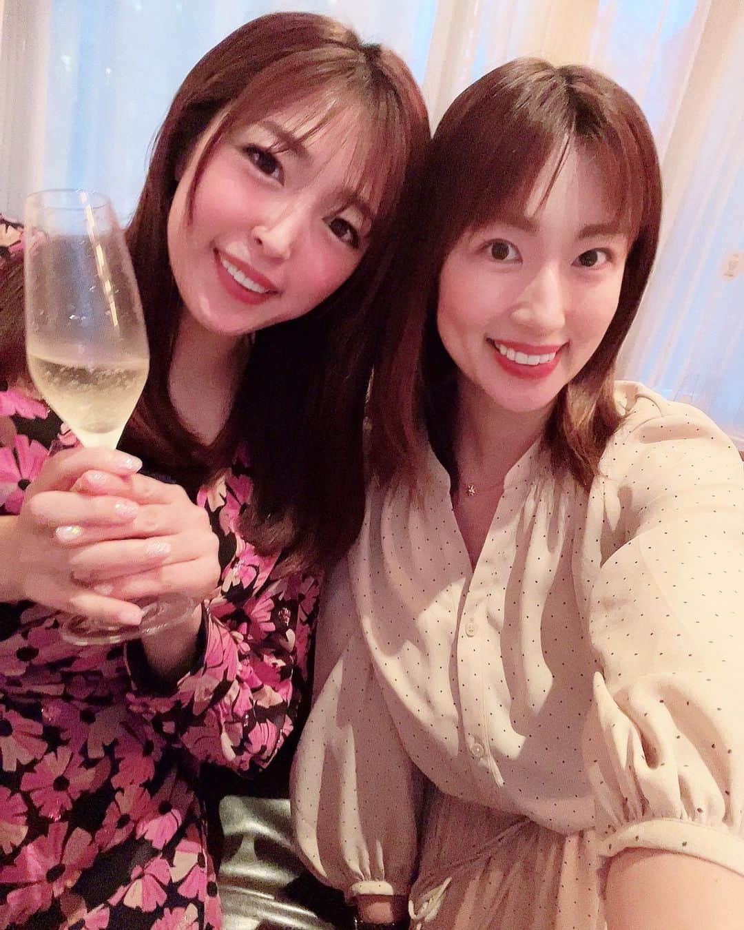 庄司ゆうこさんのインスタグラム写真 - (庄司ゆうこInstagram)「元SKE48の手束真知子ちゃんと💓 恵比寿にある大好きなカフェ @dot.eatery_andbar でご飯したよ✨ まちこちゃんは秋葉原でグラビアアイドルちゃんが働いているカフェを経営していてやり手女性経営者だからテンポ早くて意気投合したよ❣️ レスポンス早い人大好き💕 はるぴょんも抱っこしてもらえたー✨ #グラビアアイドル#元ske48#元sdn48#恵比寿カフェ#赤坂#インターコンチネンタル#女性経営者#起業家#起業家女子」5月22日 10時08分 - yuko.shoji